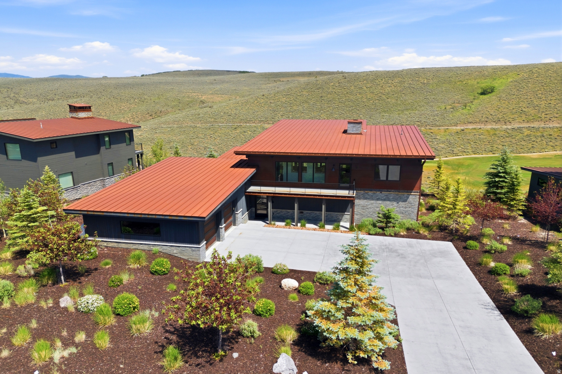 main property photo 48