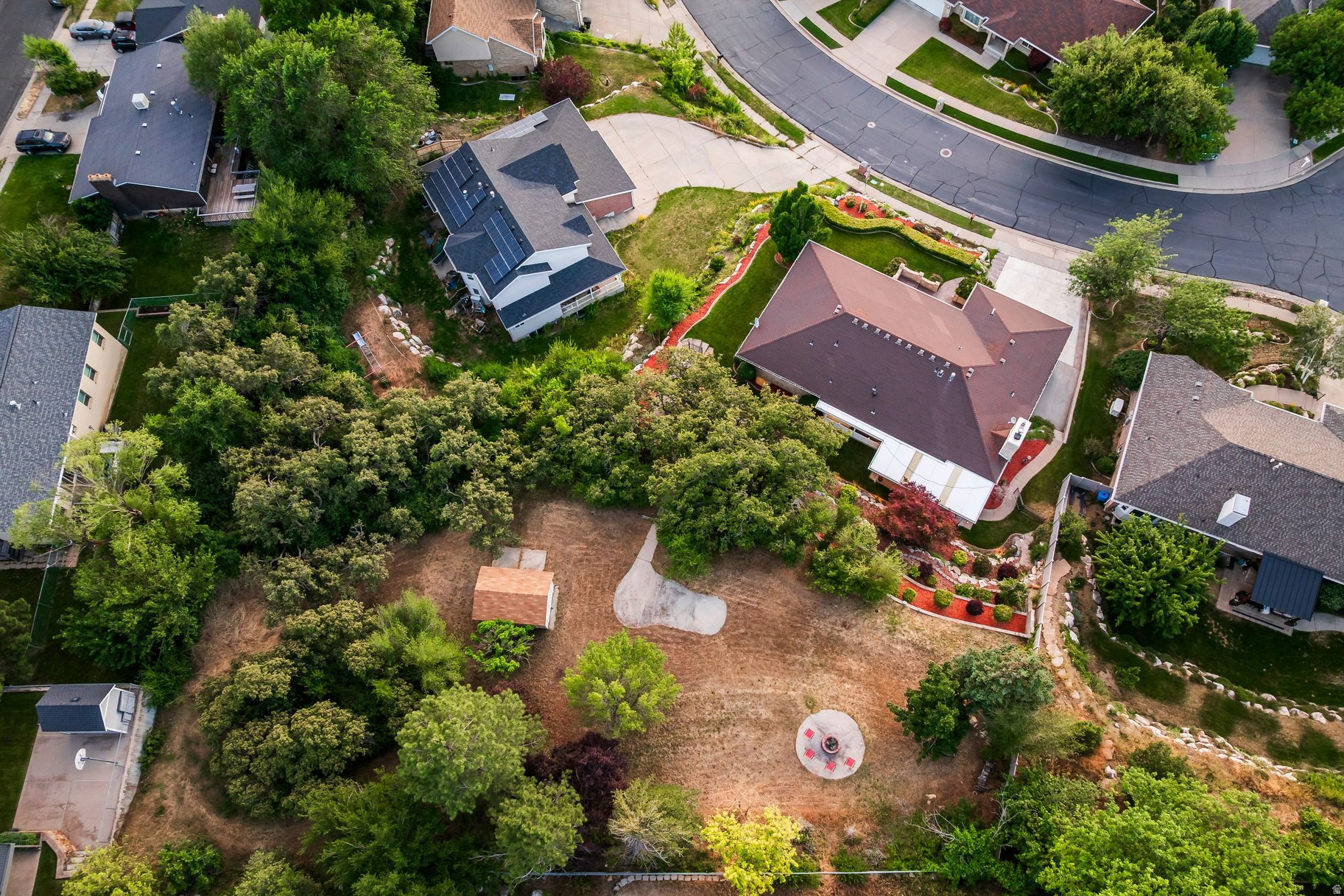 main property photo 9