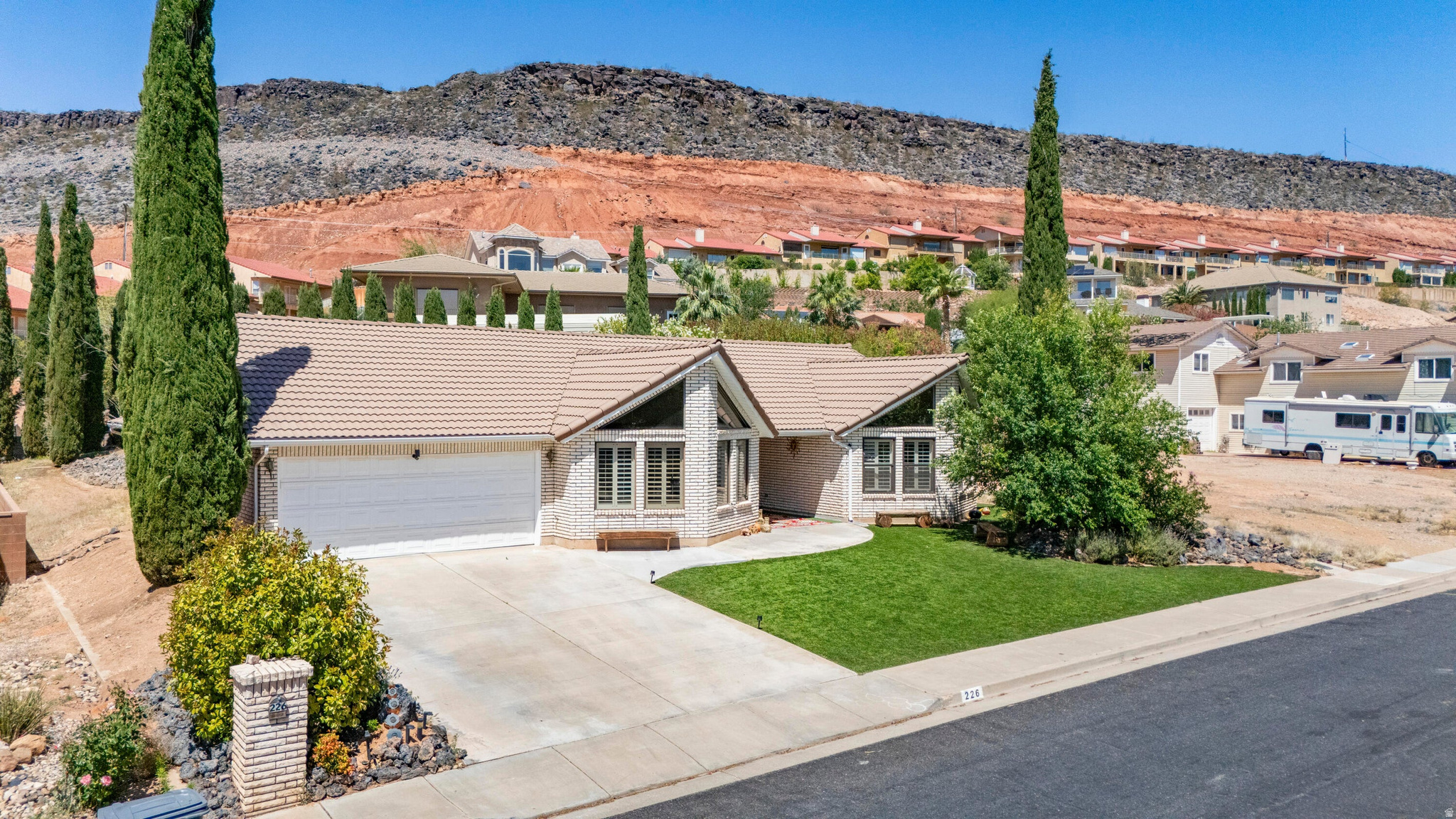 main property photo 2