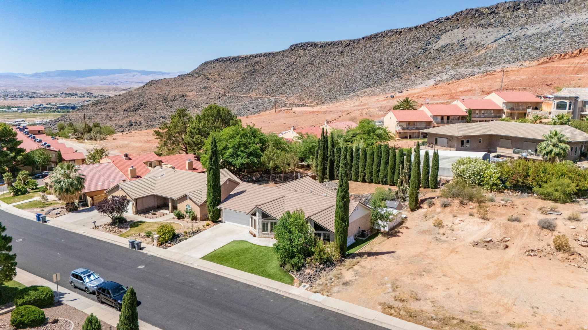 main property photo 24