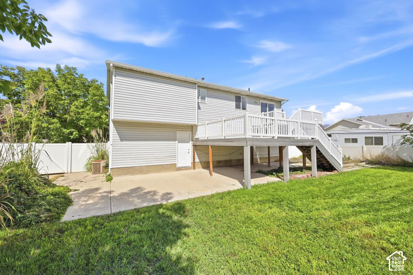 main property photo 32
