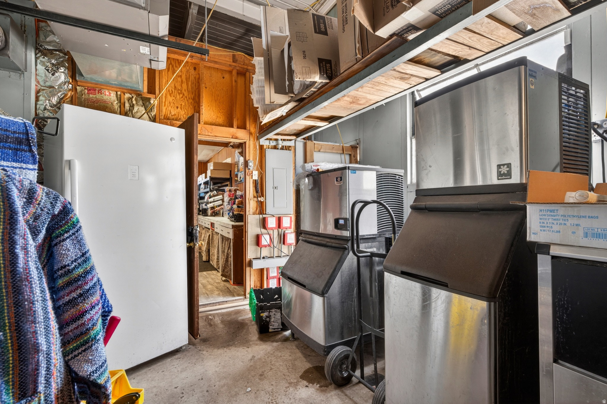 main property photo 12