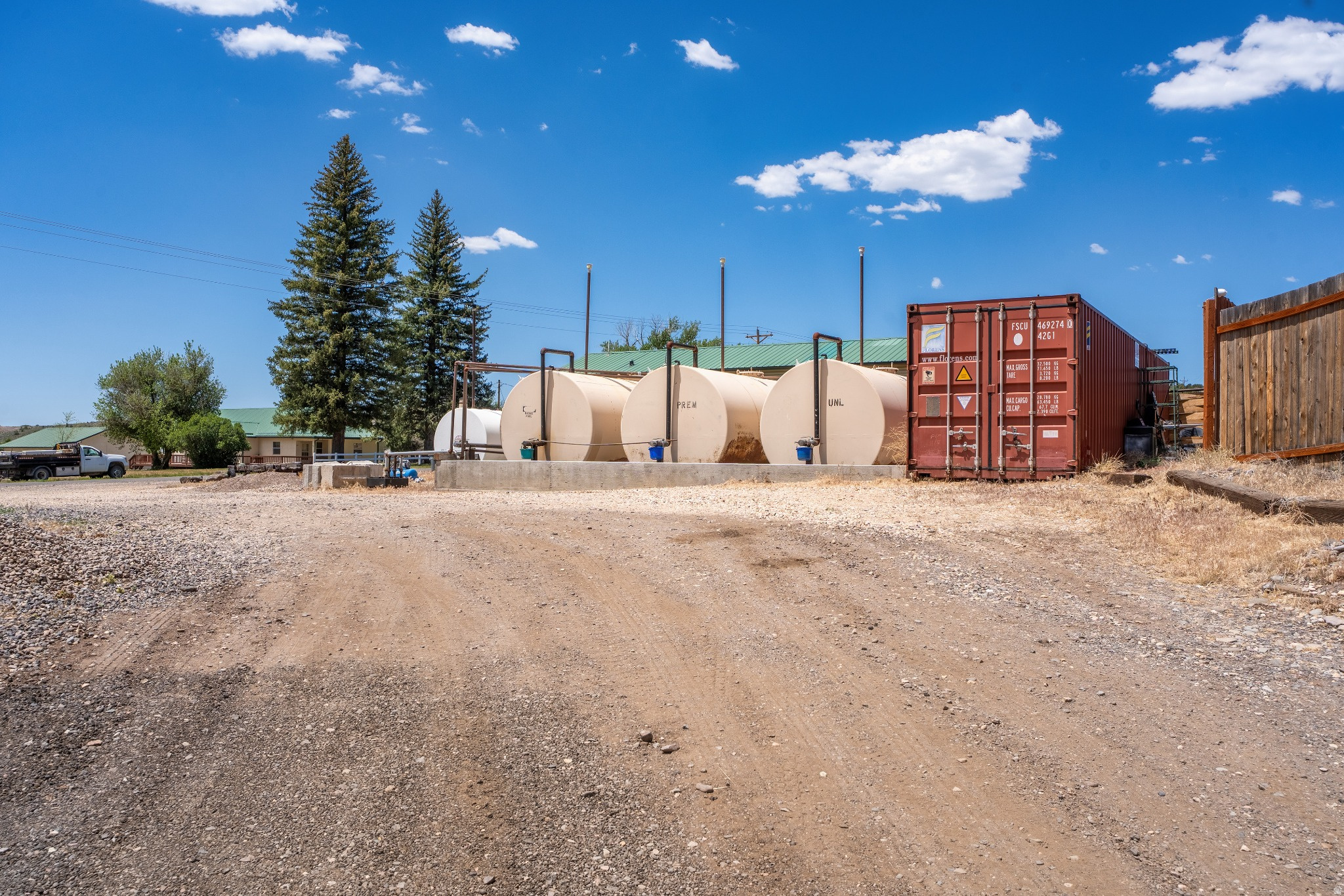 main property photo 30