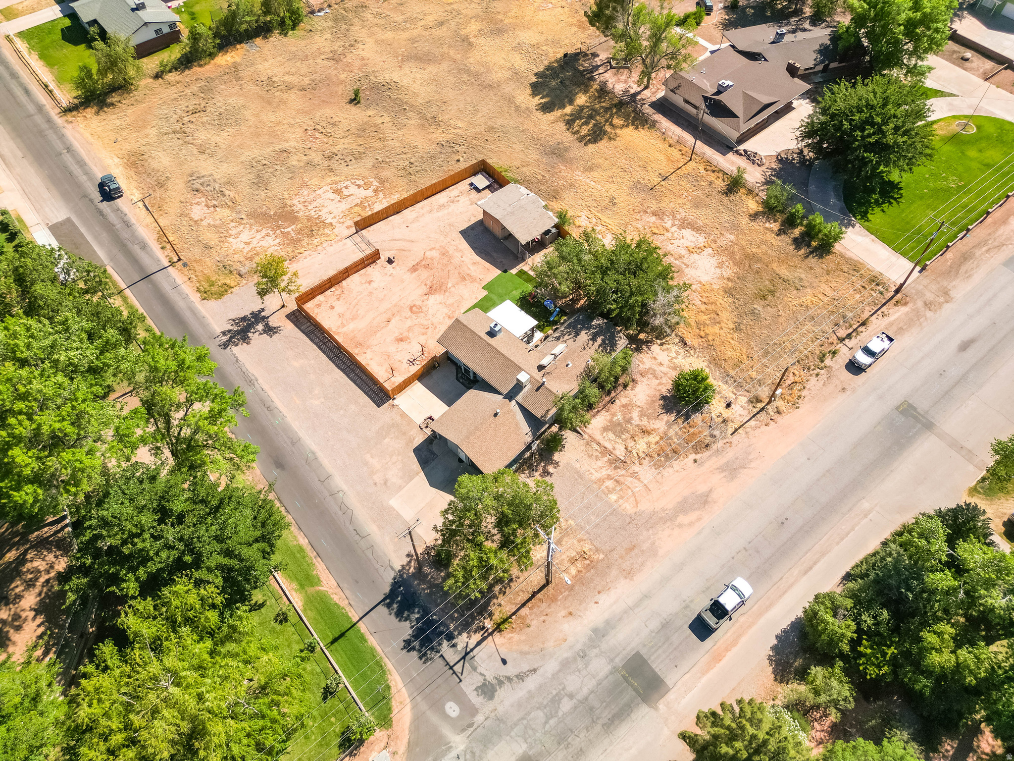 main property photo 30