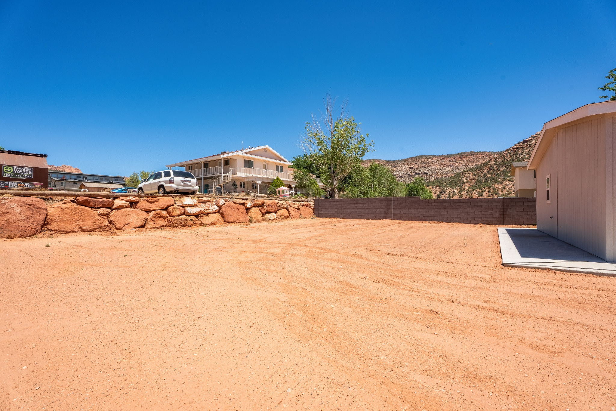 main property photo 39