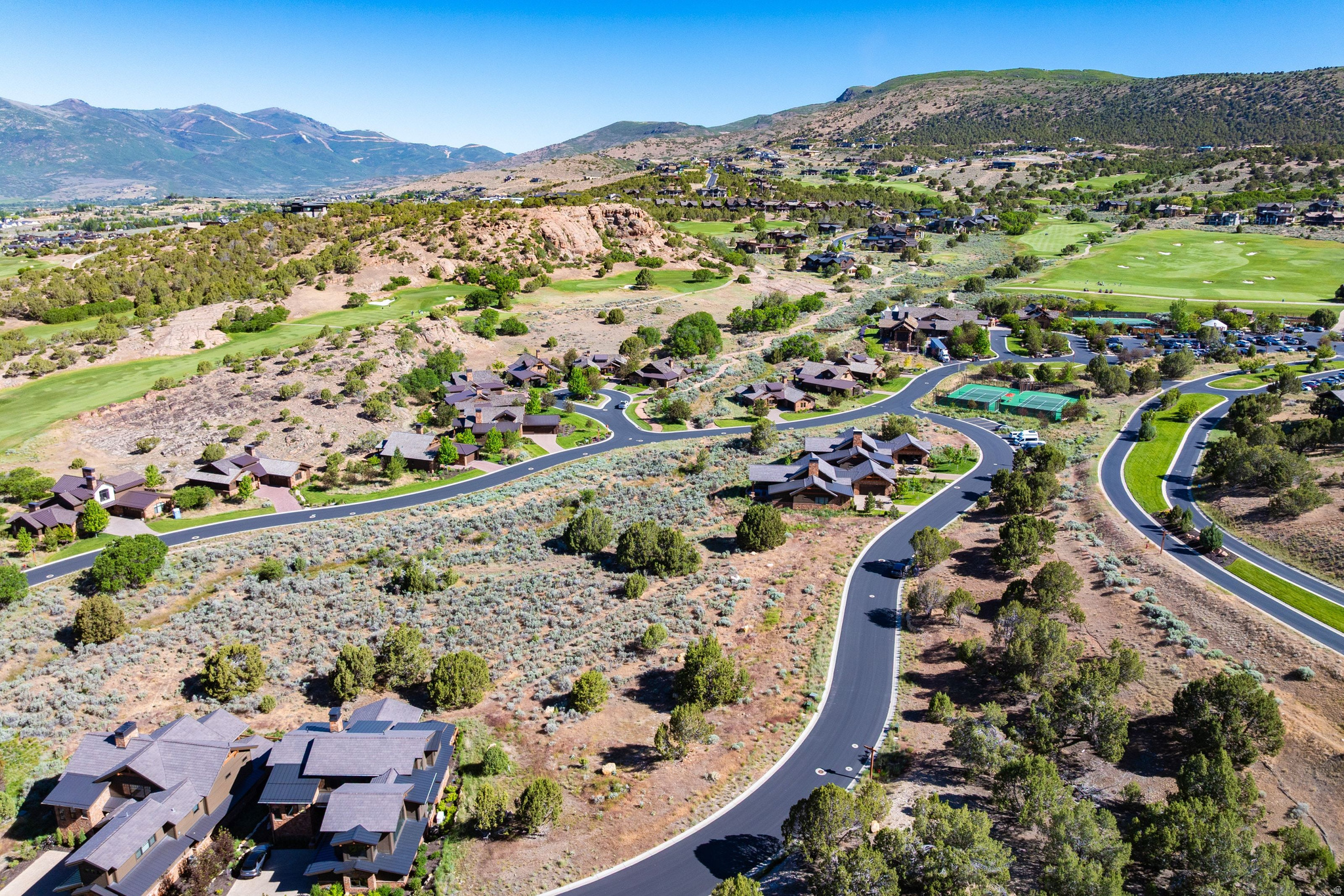 main property photo 10