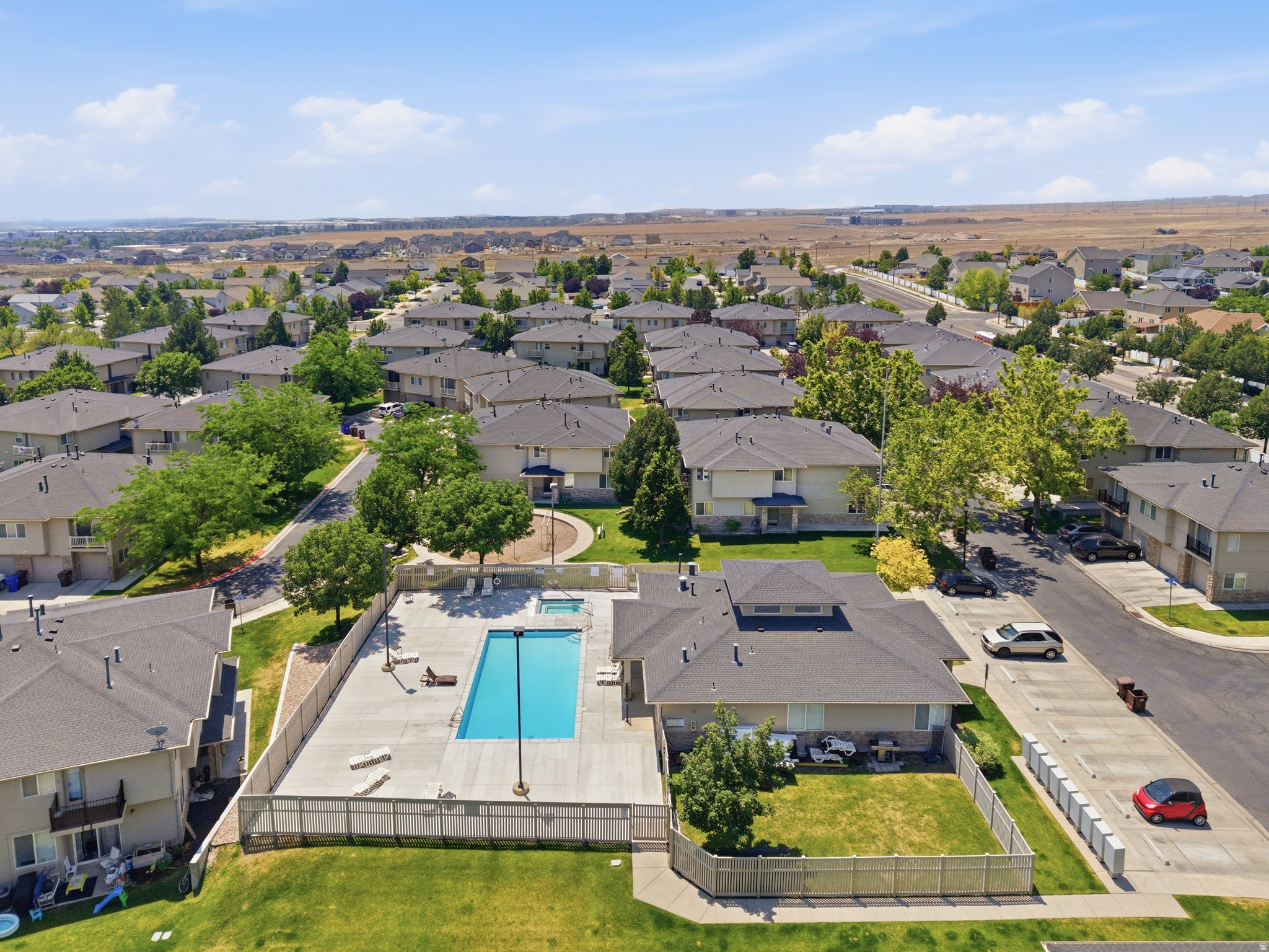 main property photo 27