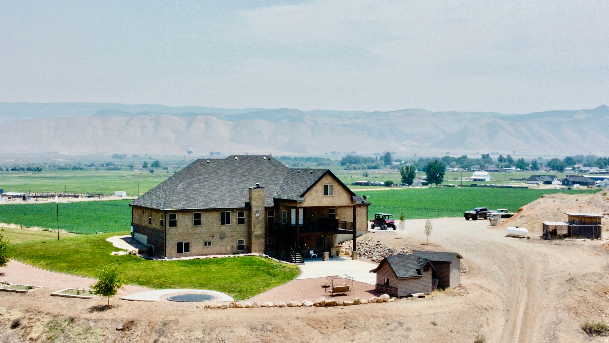 main property photo 7