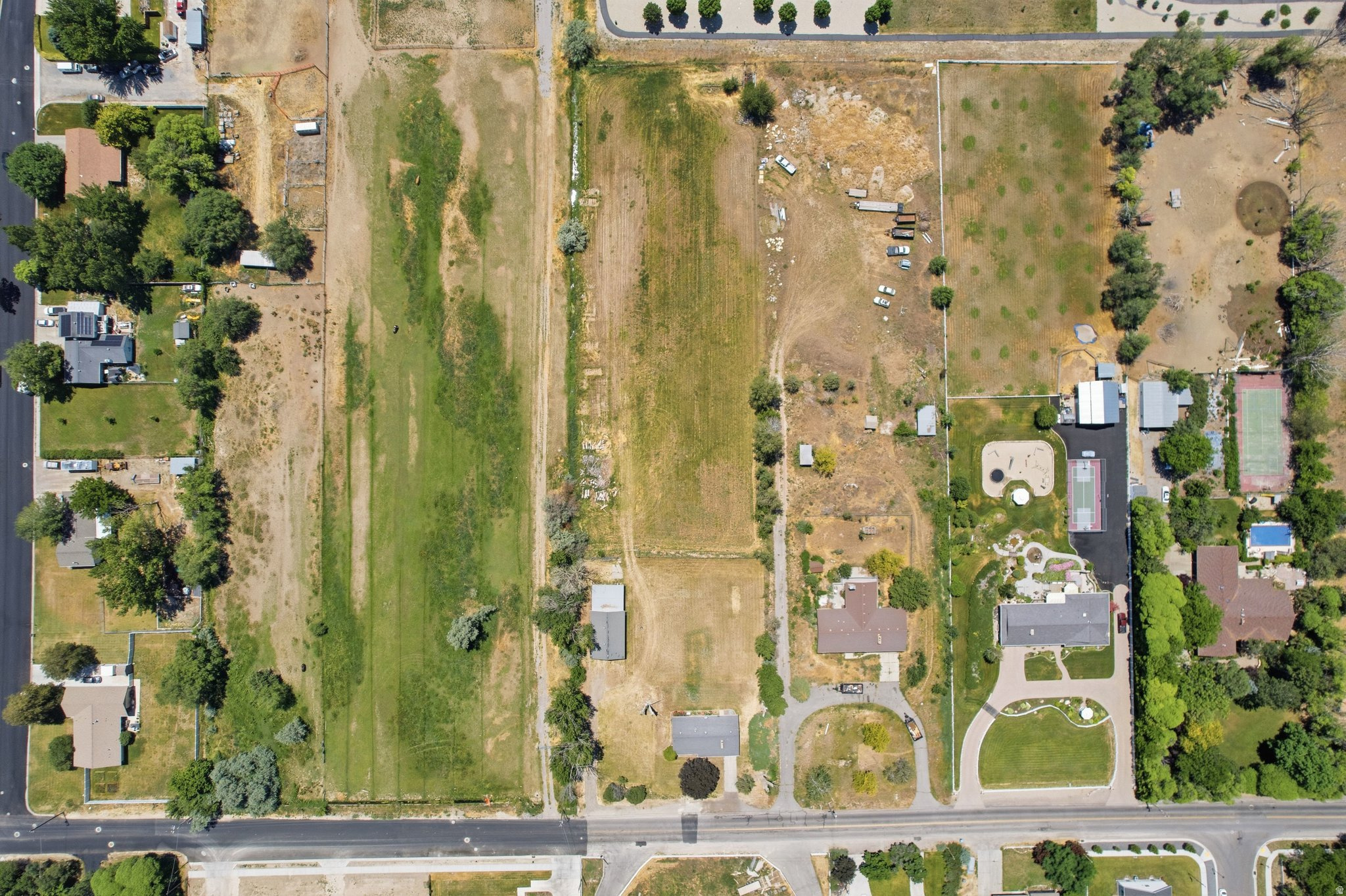main property photo 6