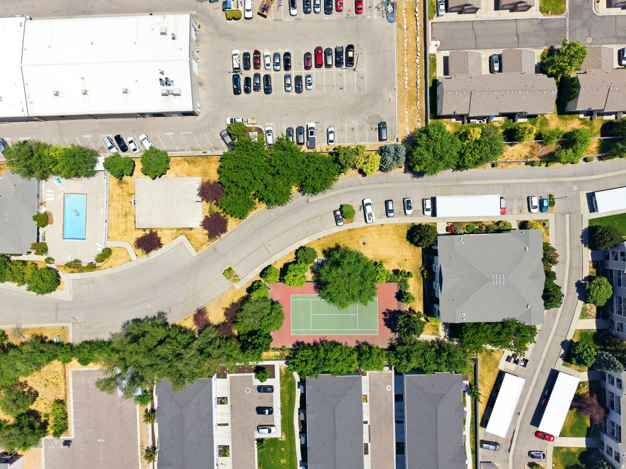 main property photo 13
