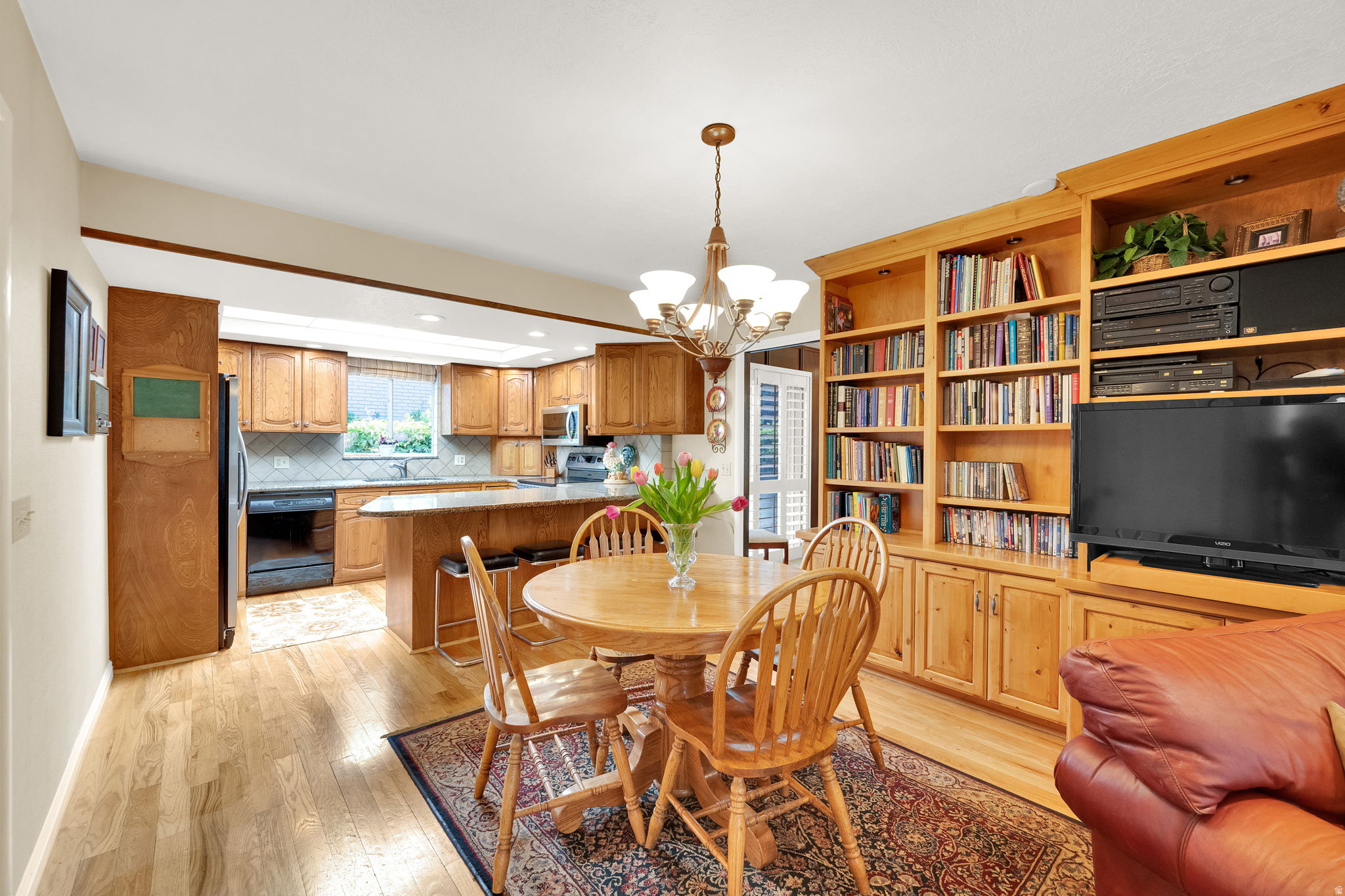 main property photo 13