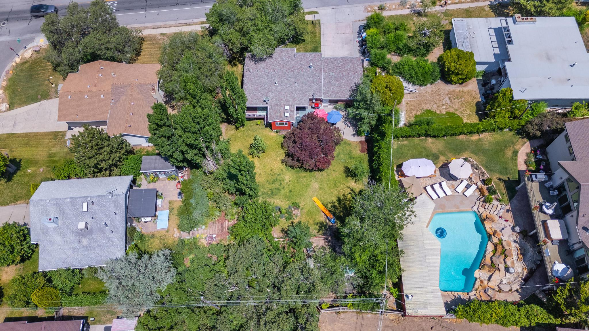 main property photo 20