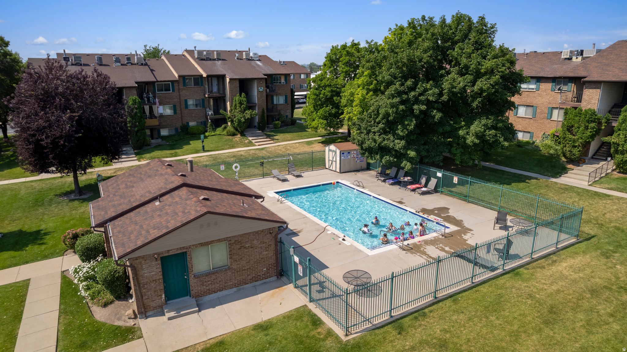main property photo 19