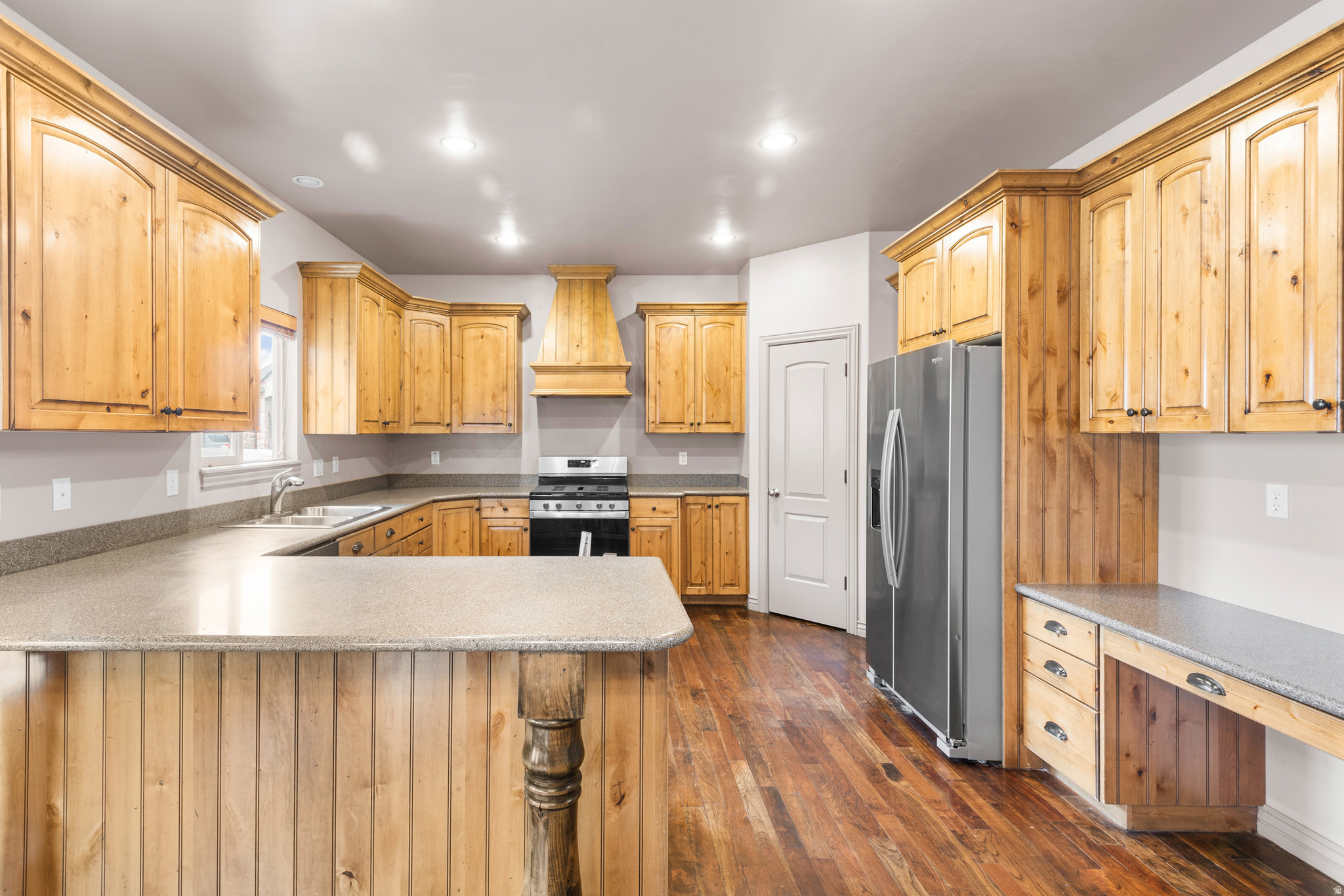 main property photo 12