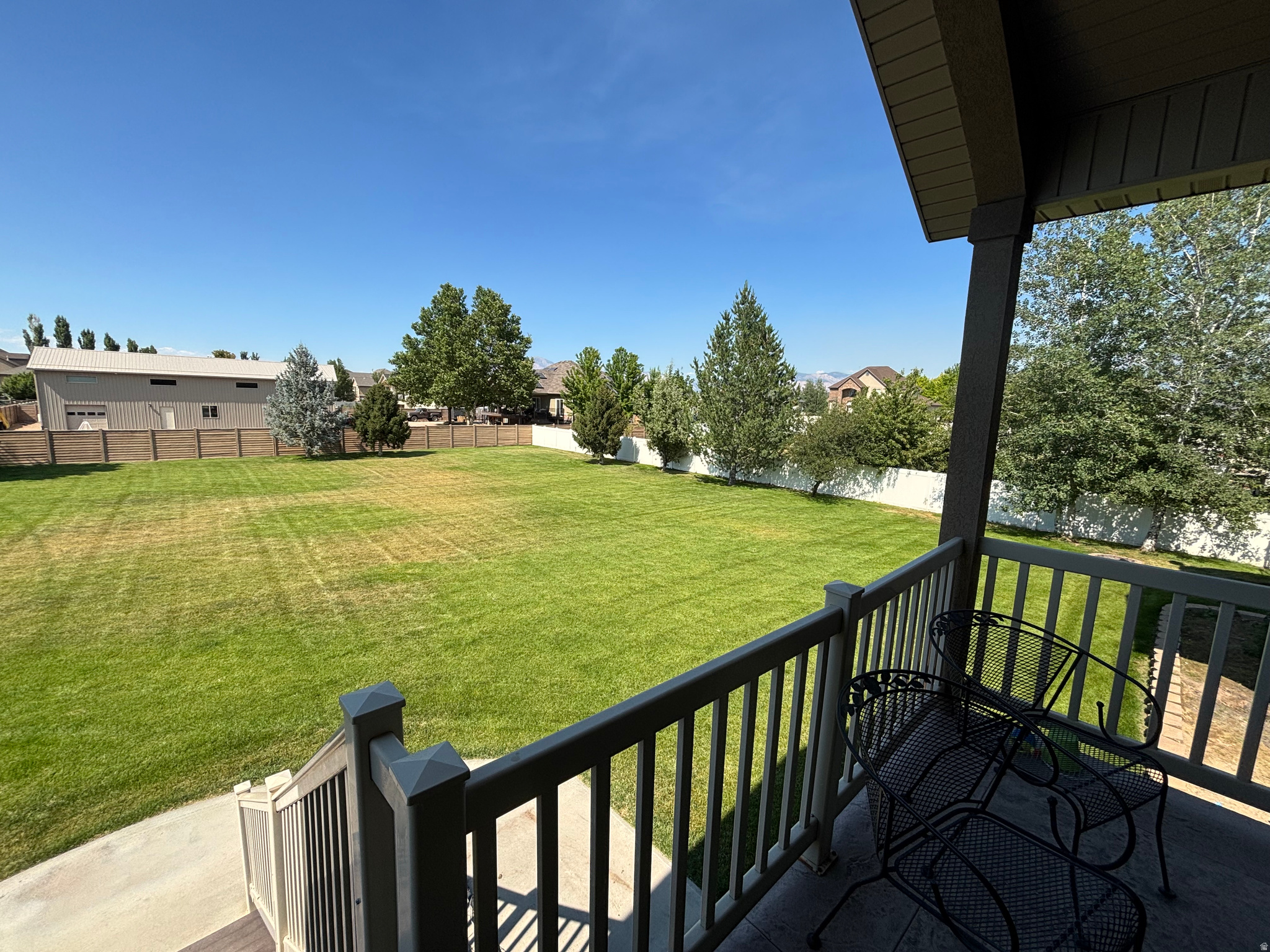 main property photo 33