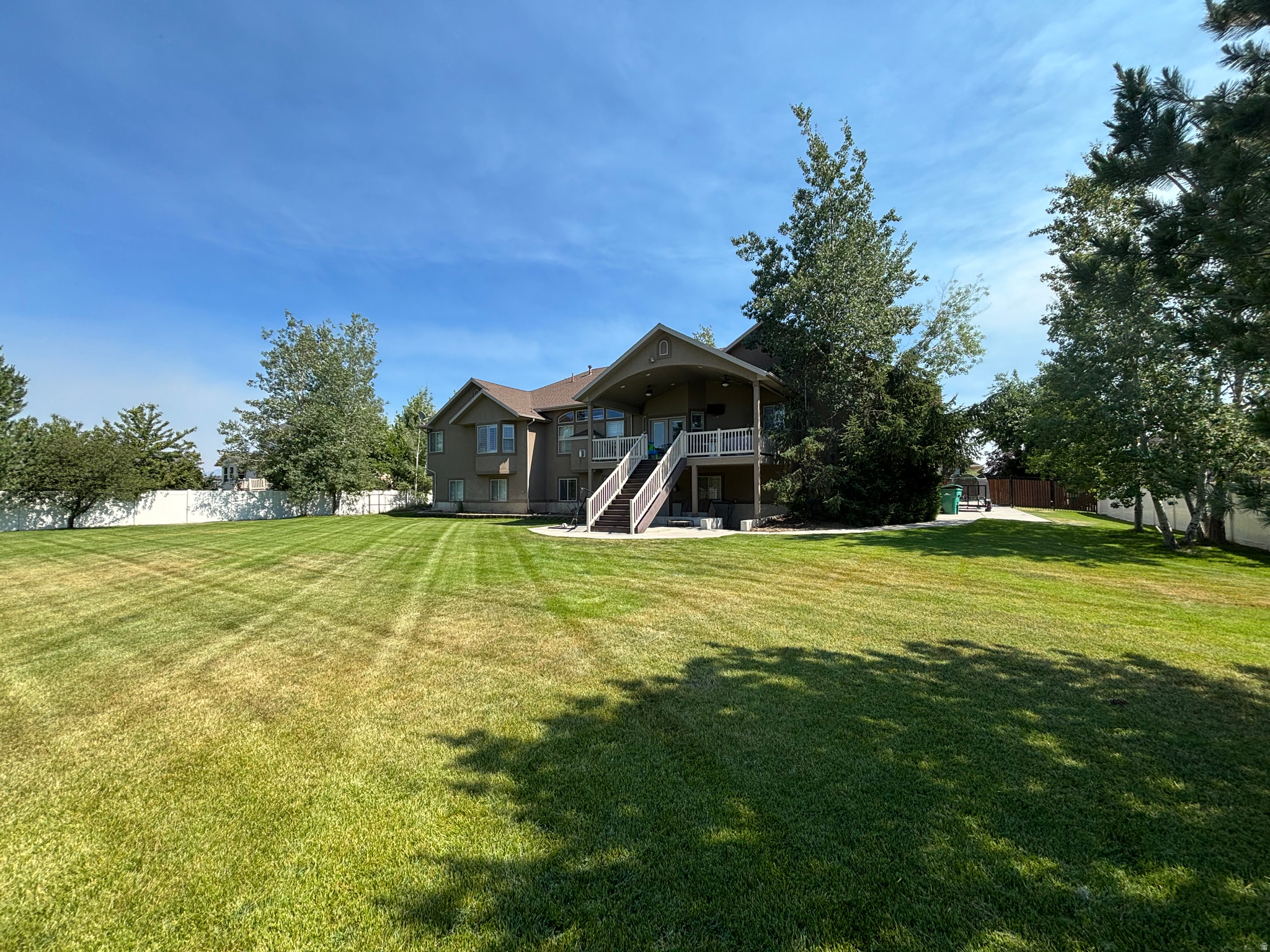 main property photo 37