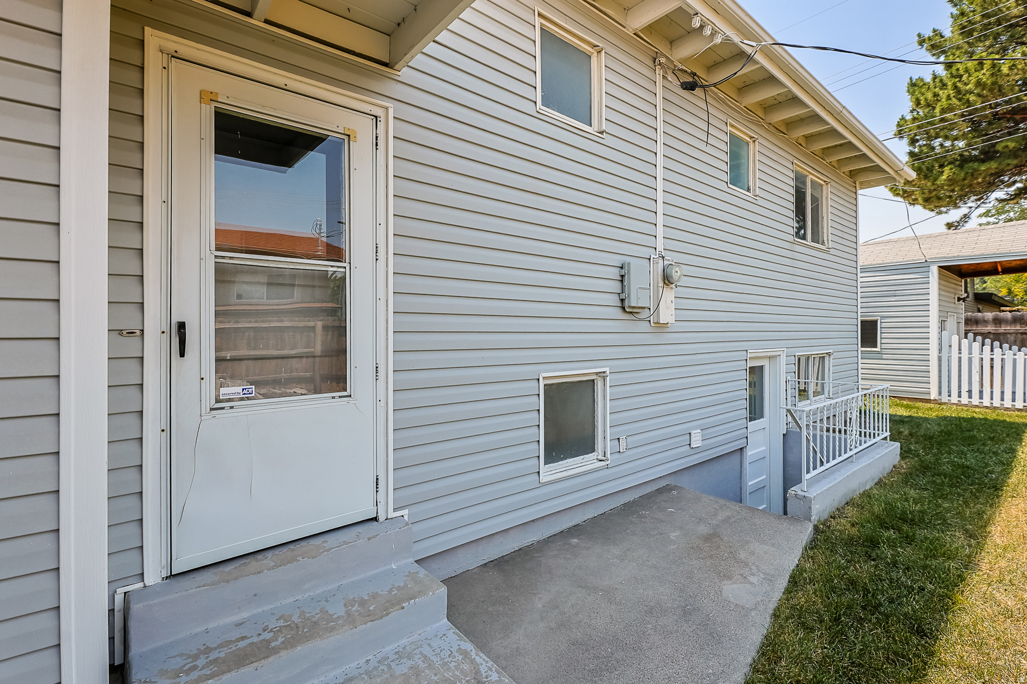 main property photo 24