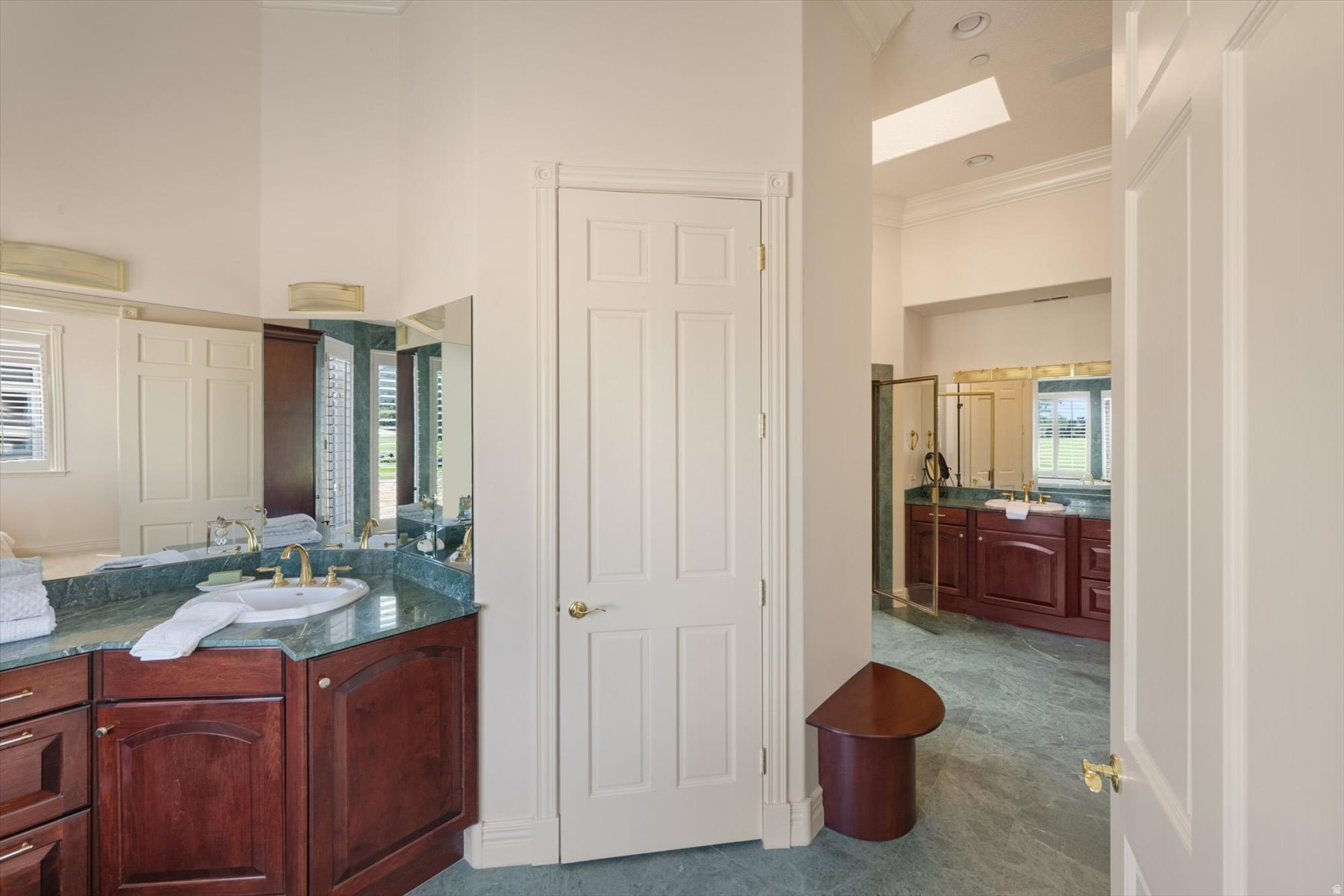 main property photo 50
