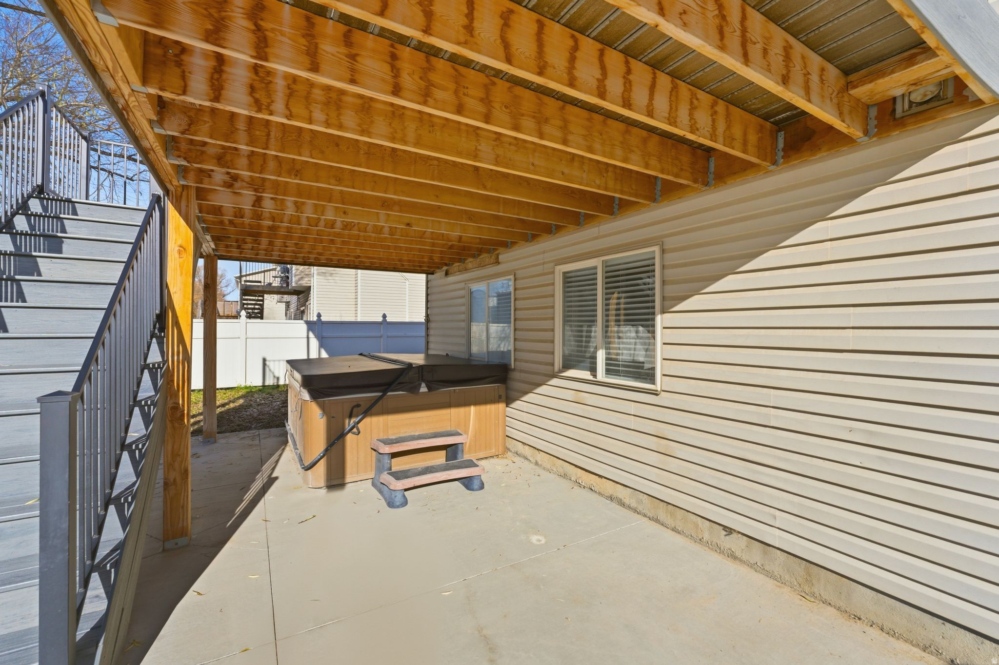 main property photo 30