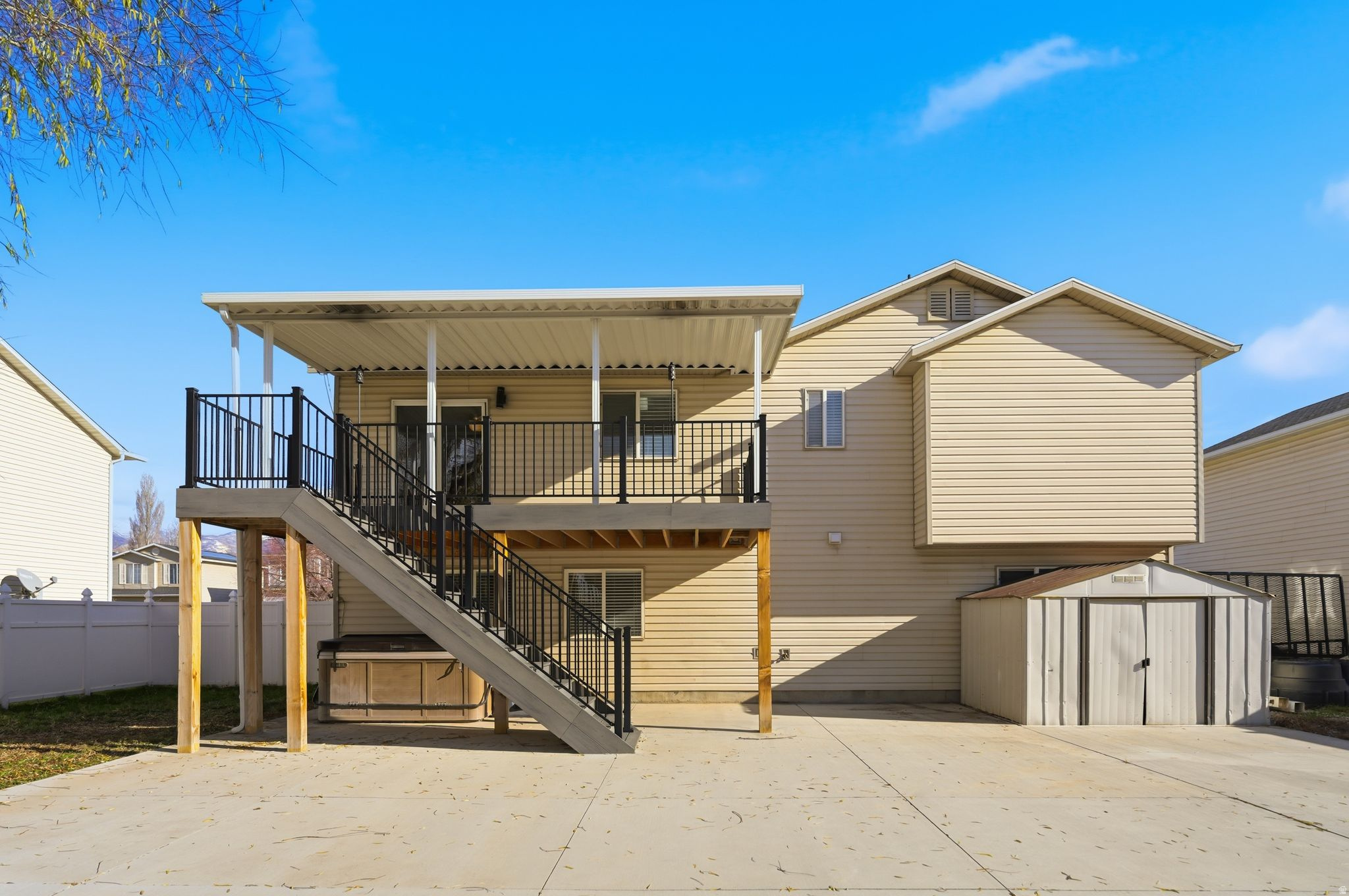 main property photo 34