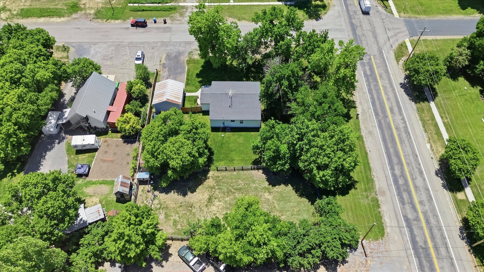 main property photo 45