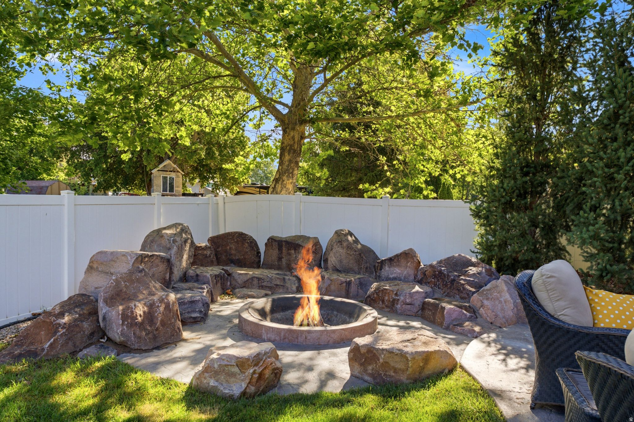 main property photo 50