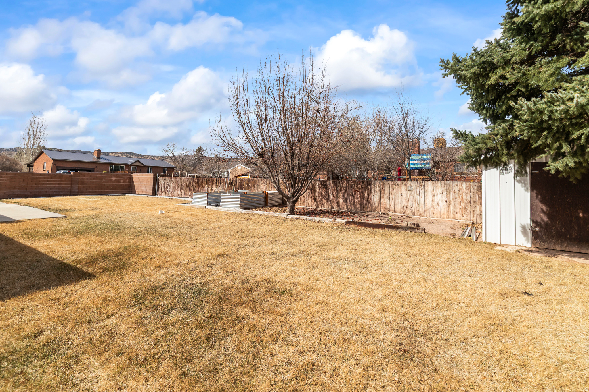 main property photo 50