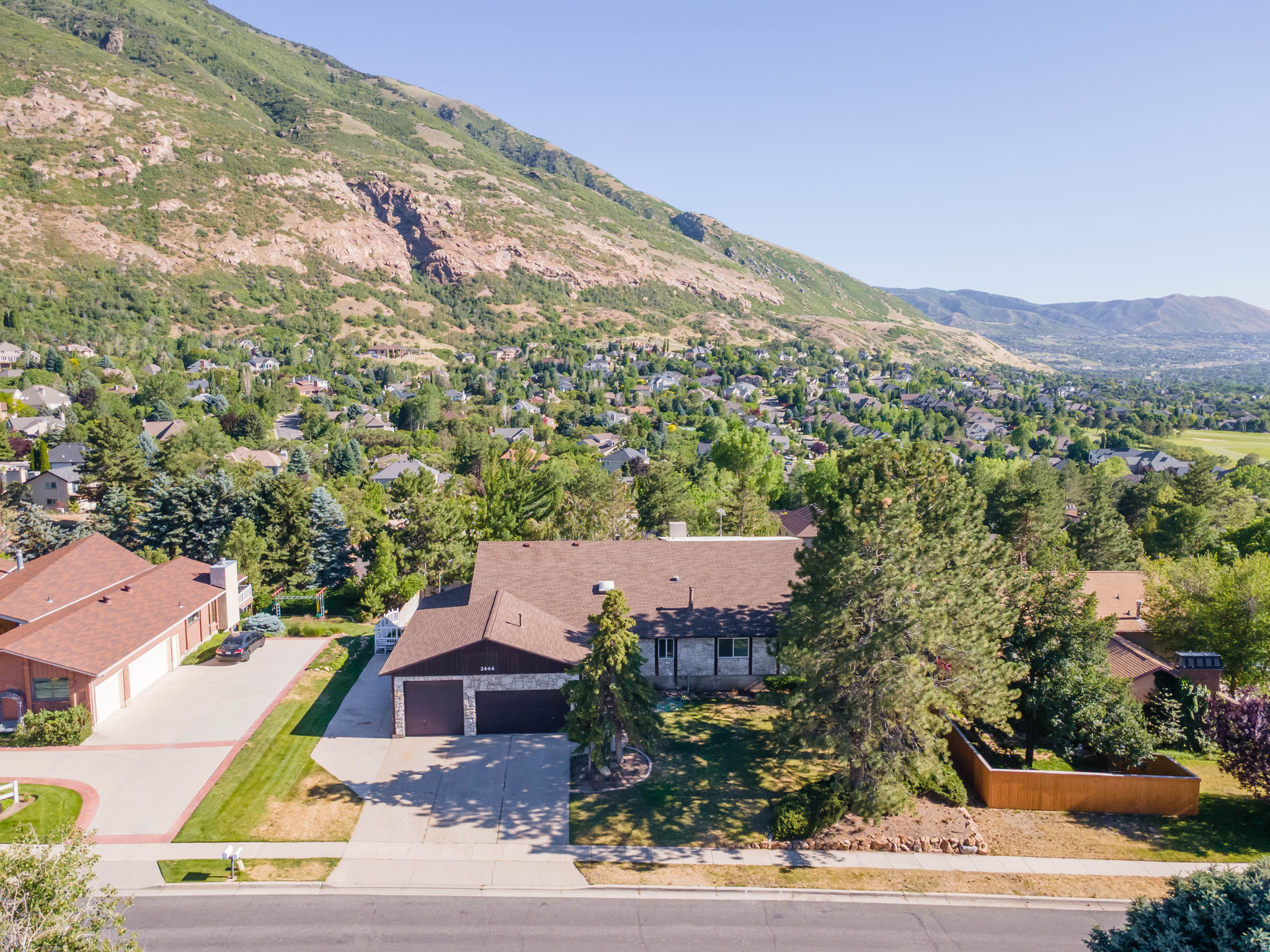 main property photo 3