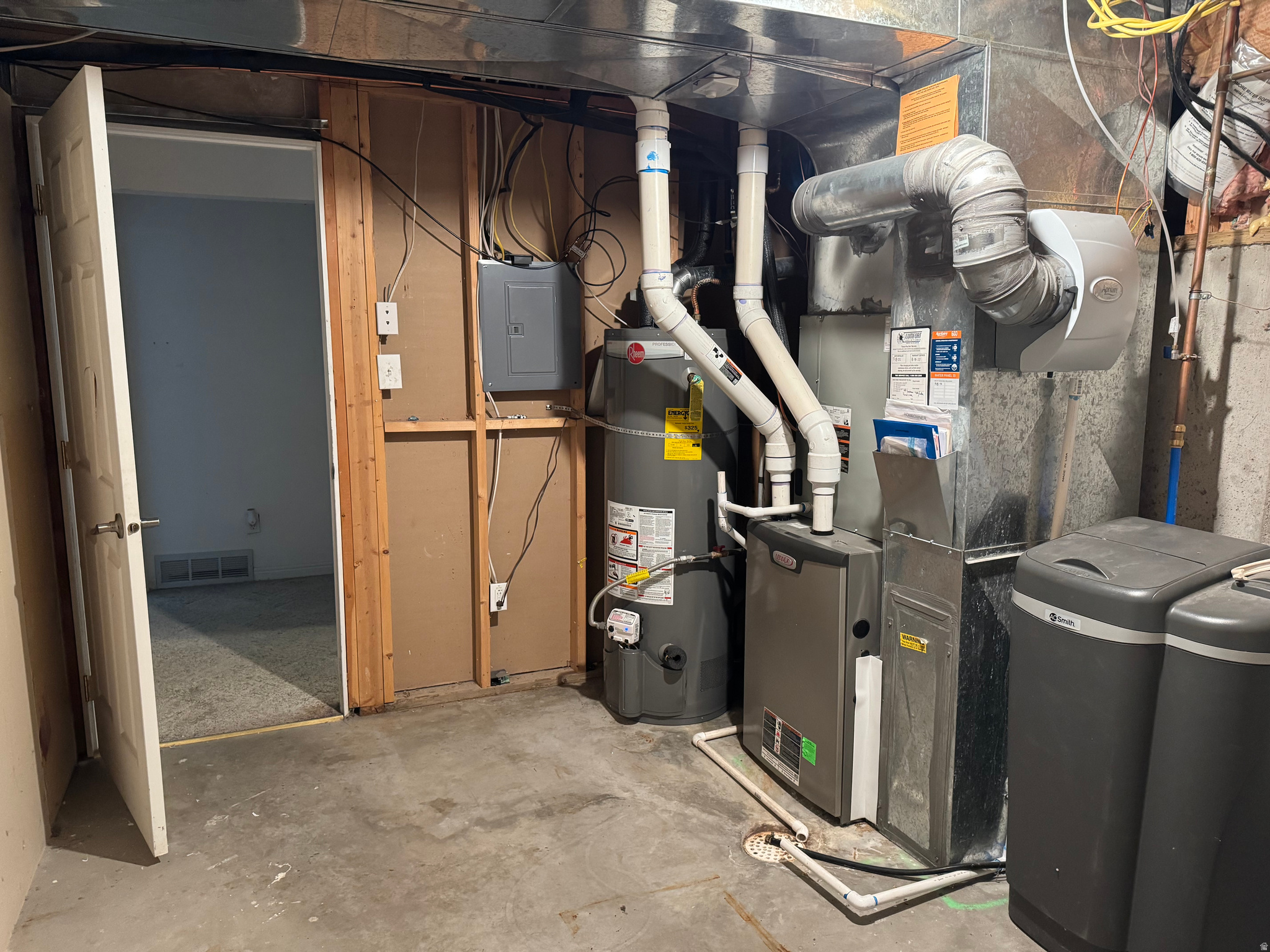 main property photo 33