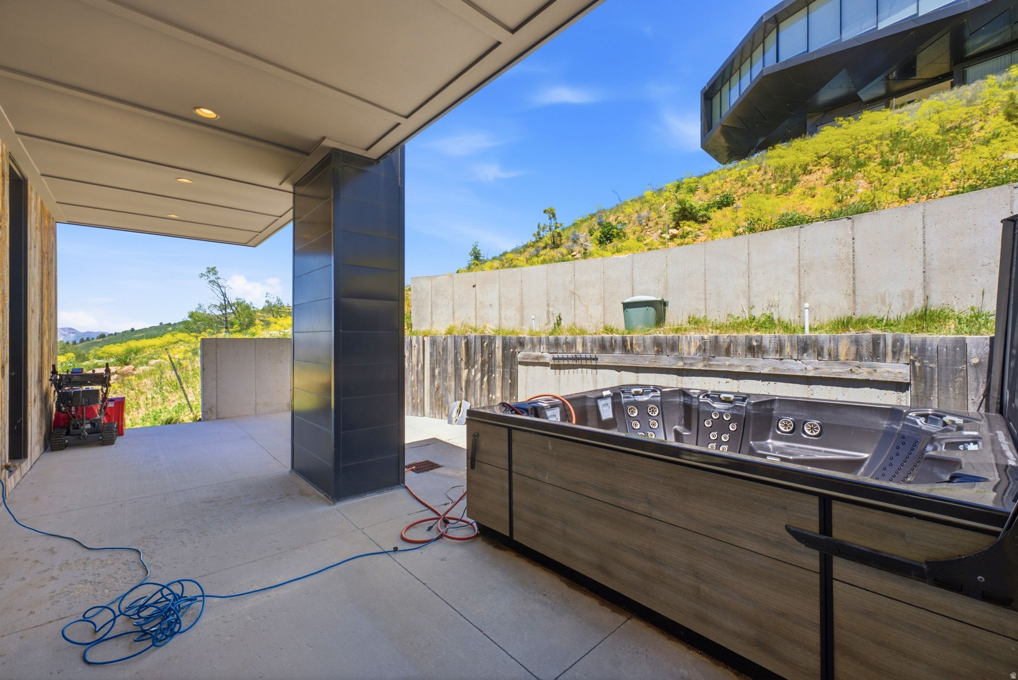 main property photo 44