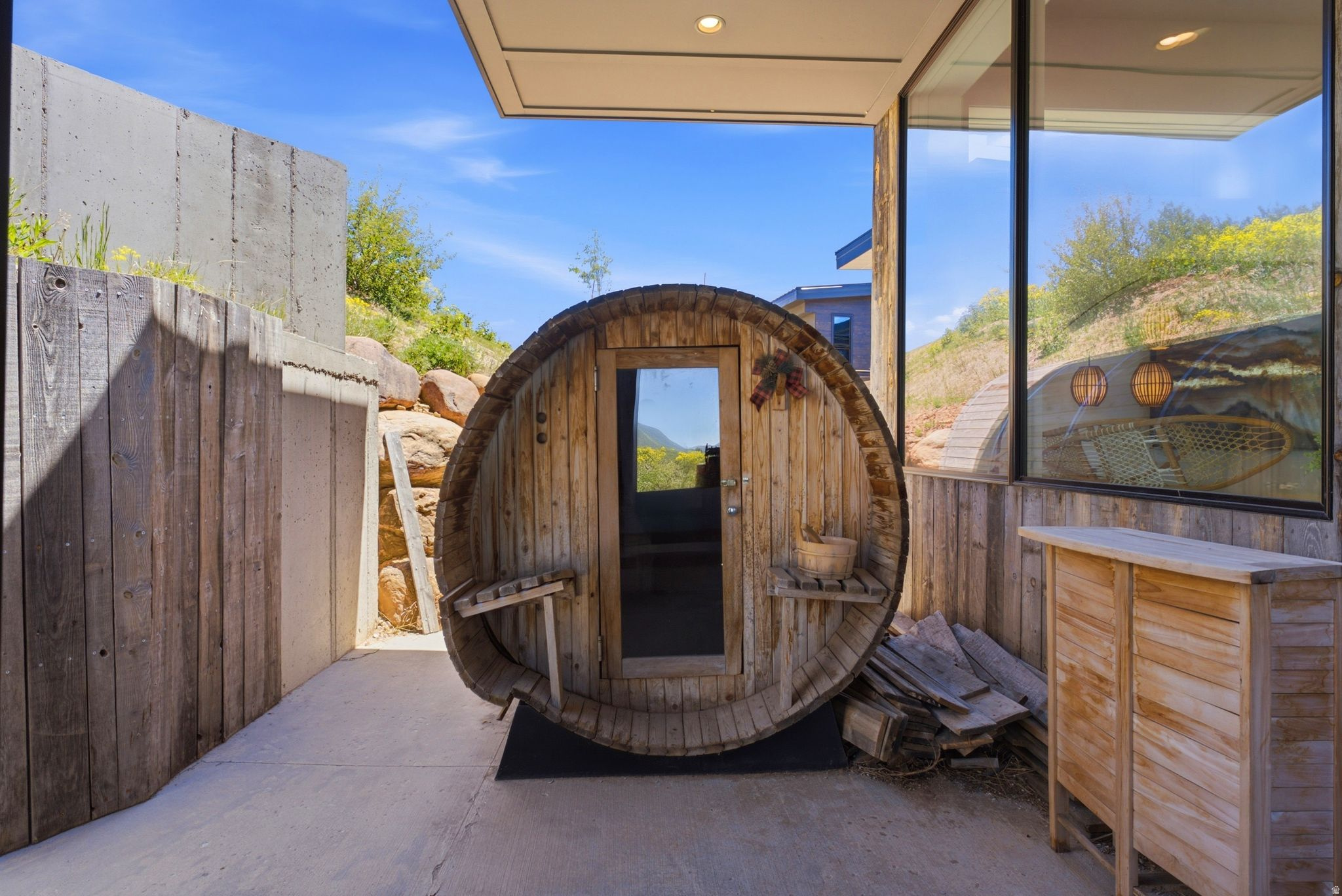 main property photo 45