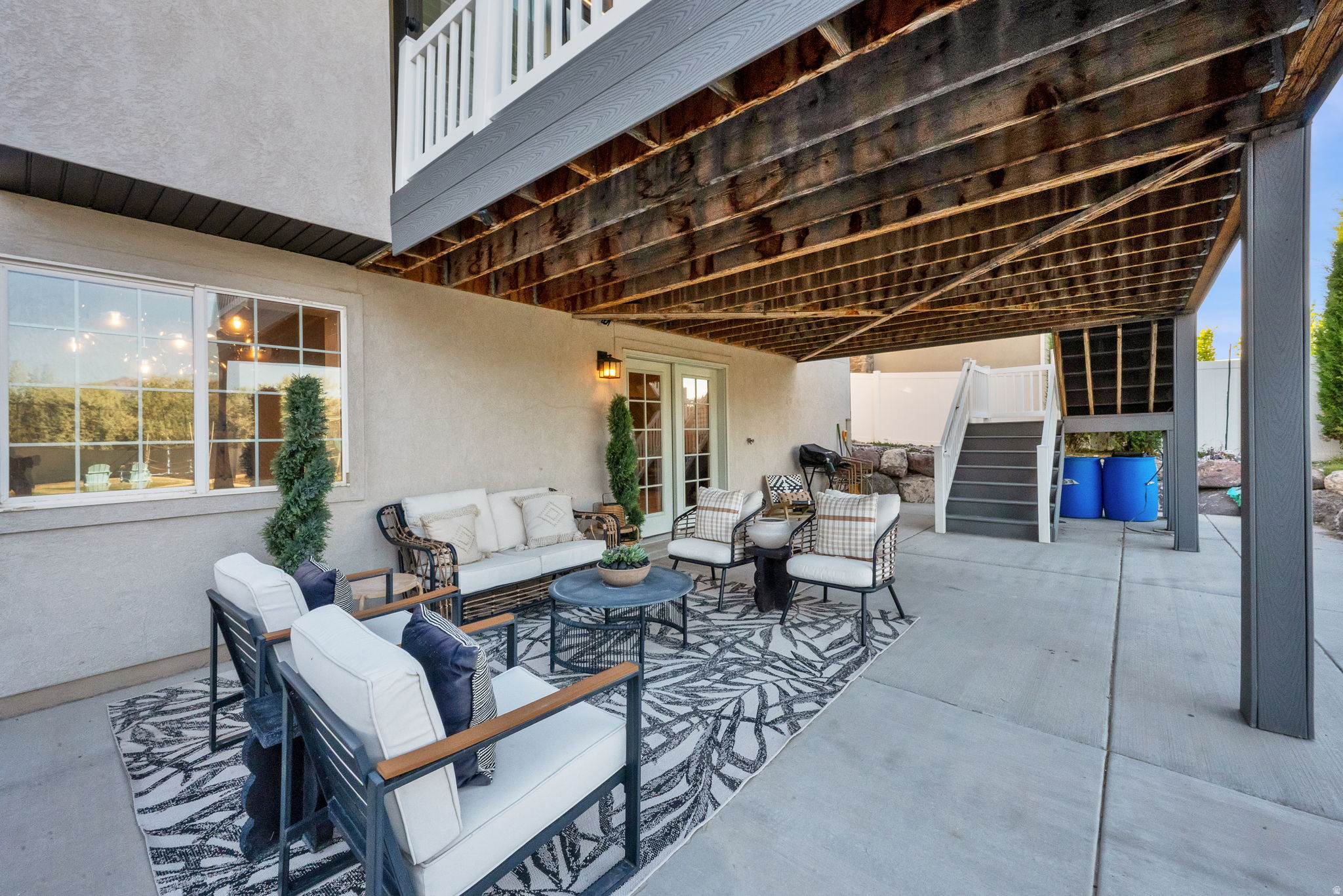 main property photo 27
