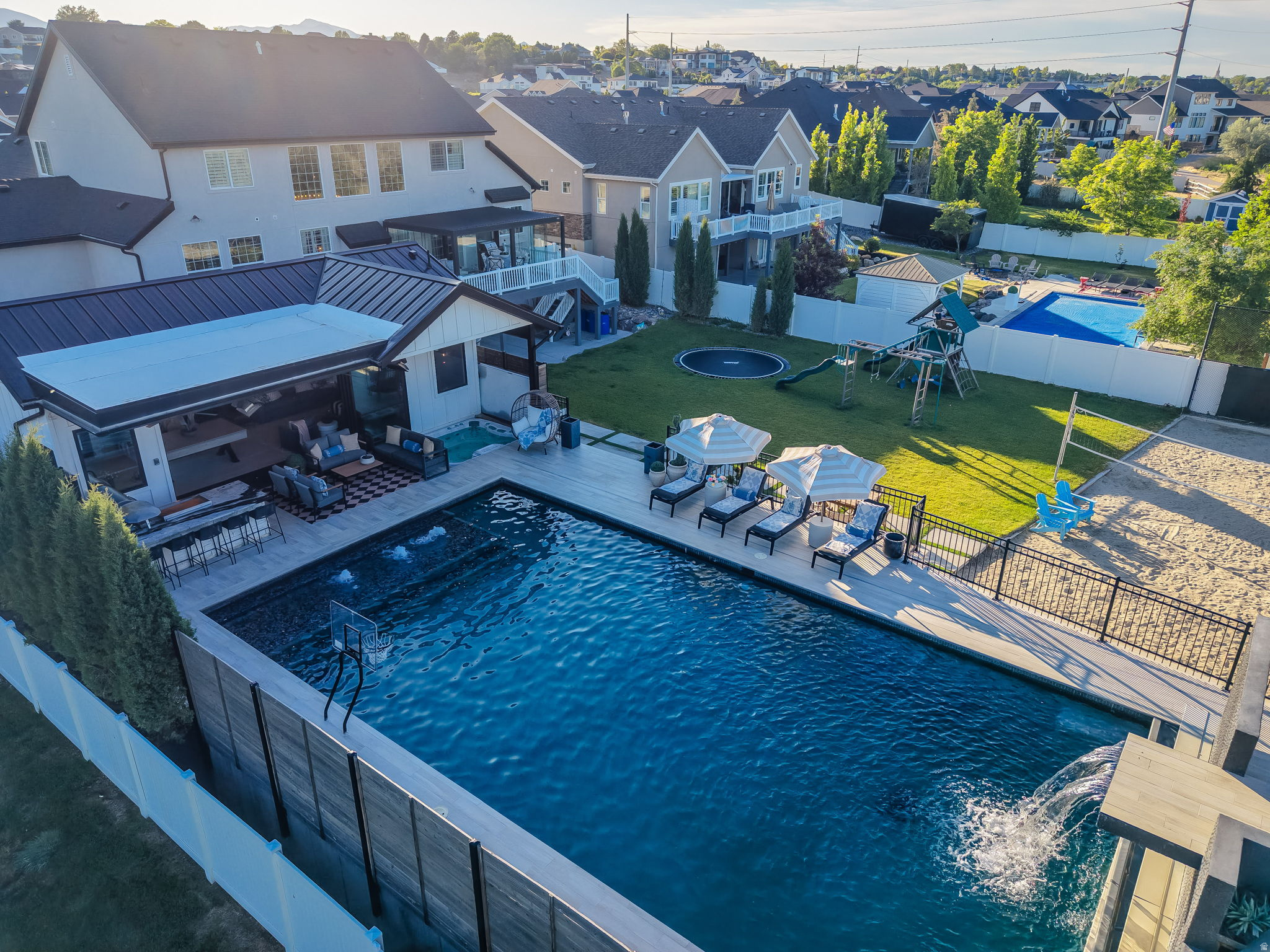 main property photo 92