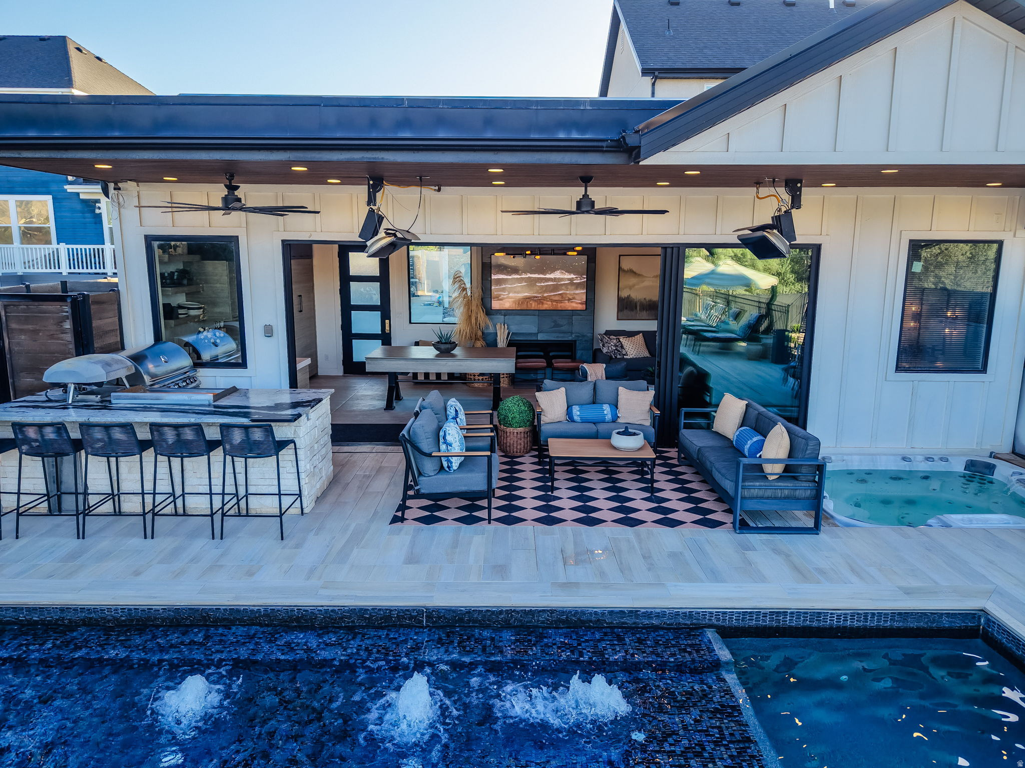 main property photo 94