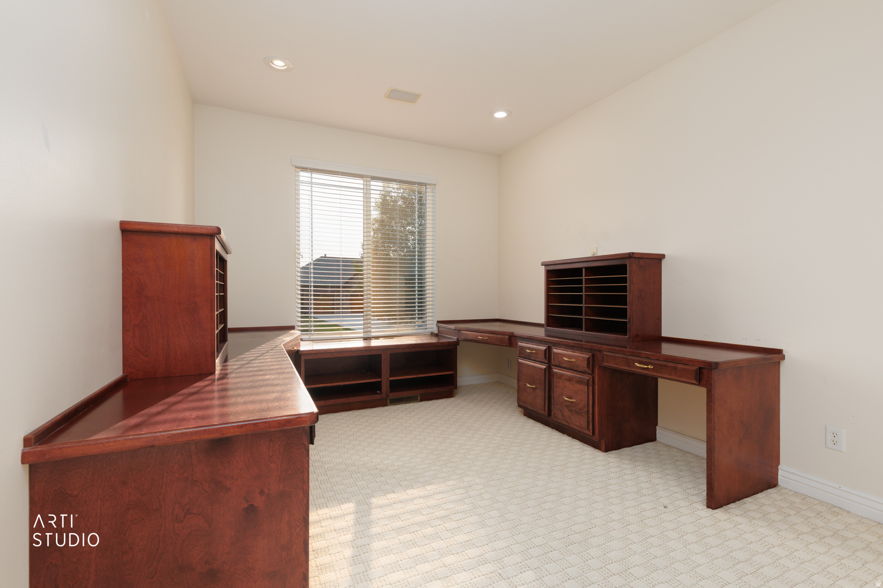 main property photo 17