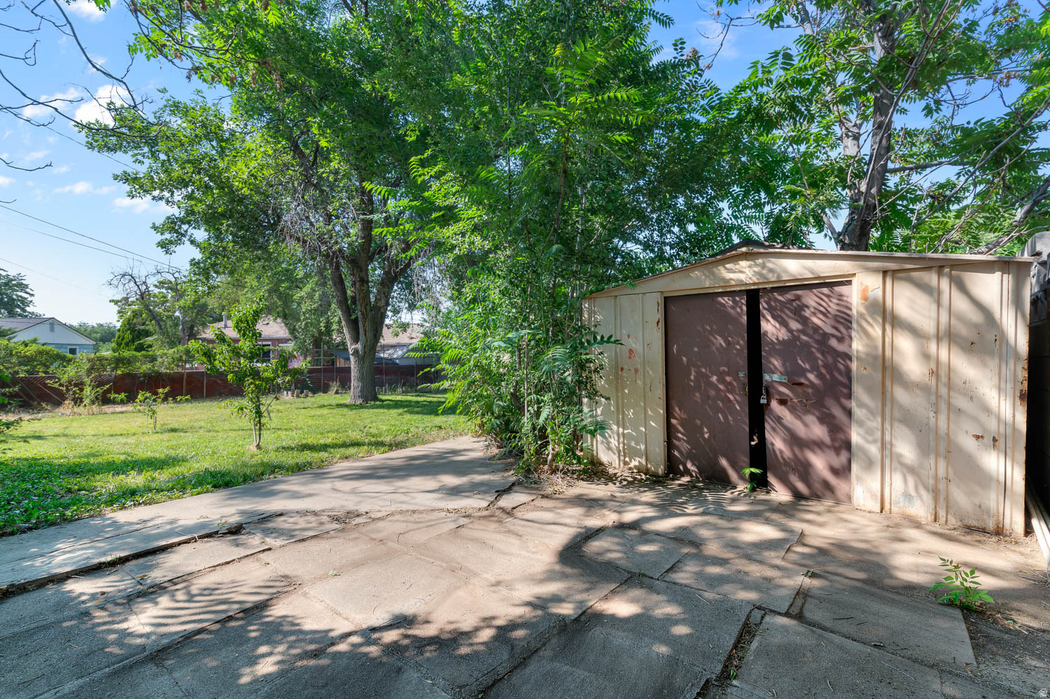 main property photo 24