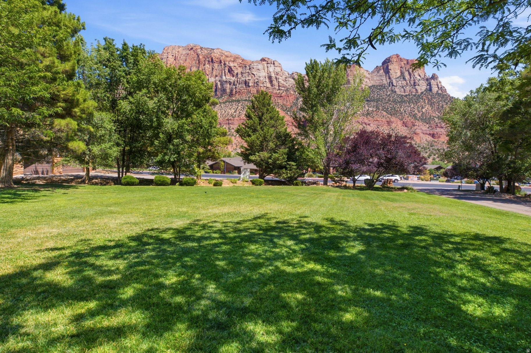main property photo 9