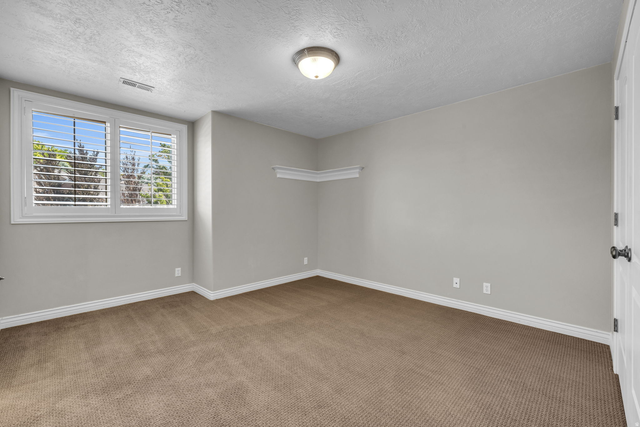 main property photo 64