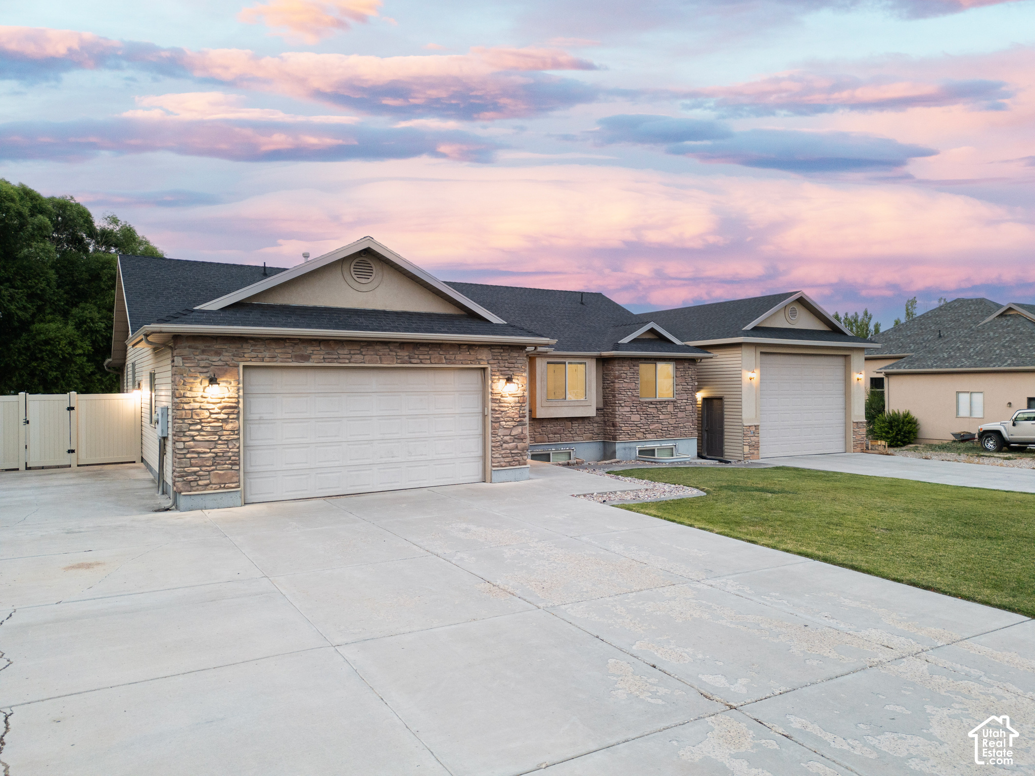 main property photo 56