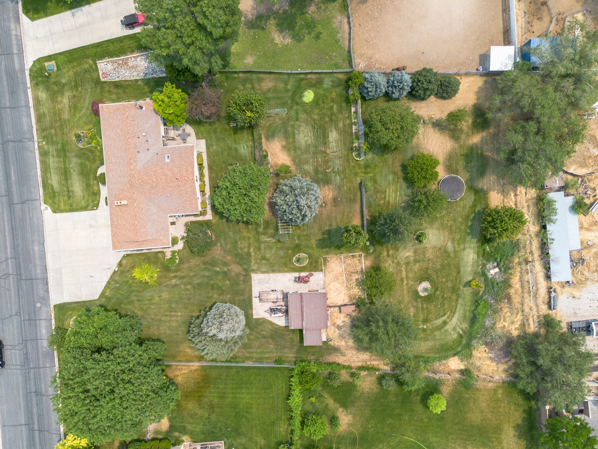 main property photo 4