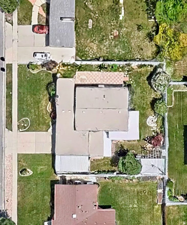 main property photo 40