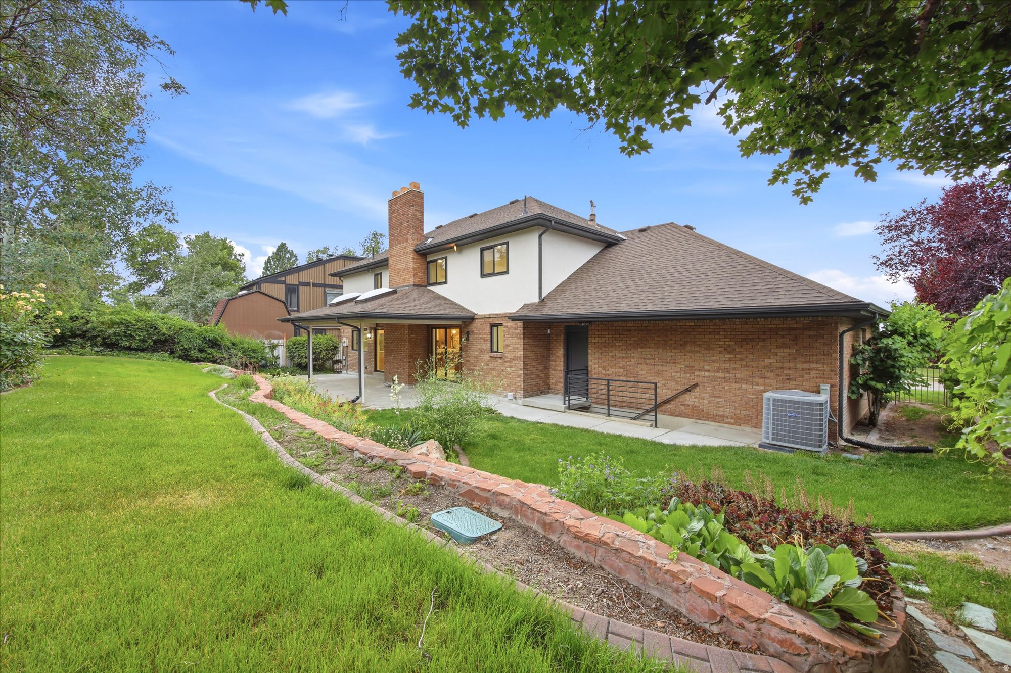main property photo 50