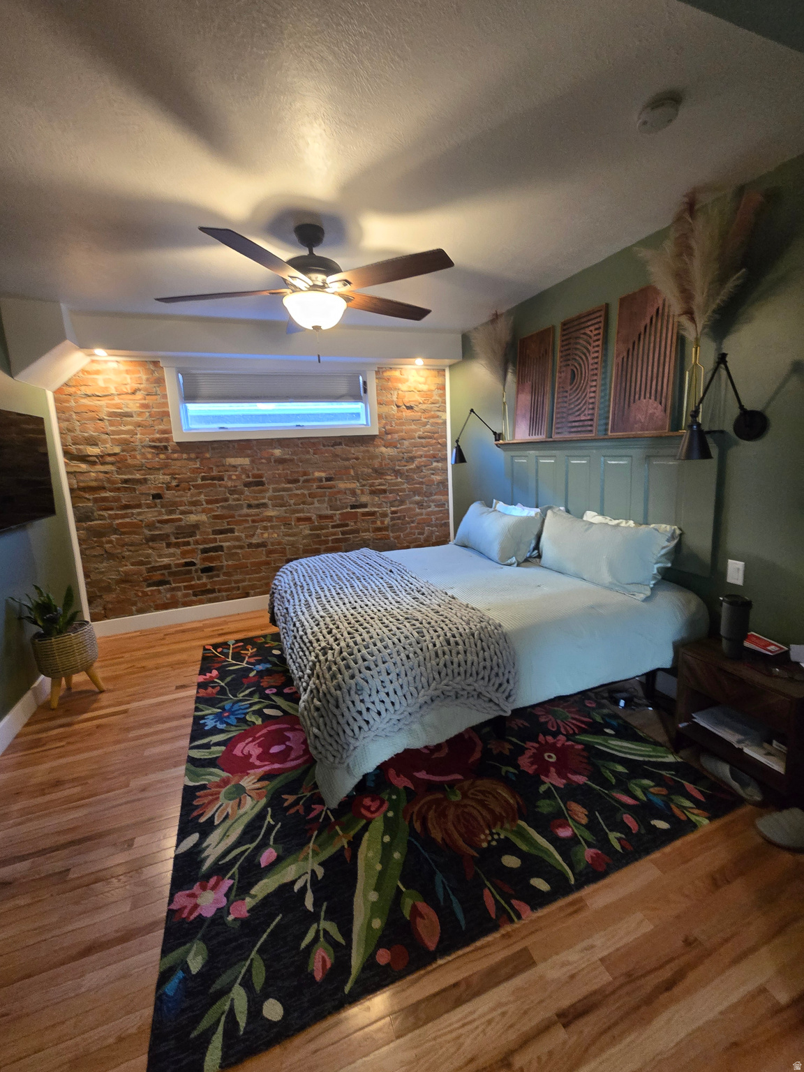 main property photo 6