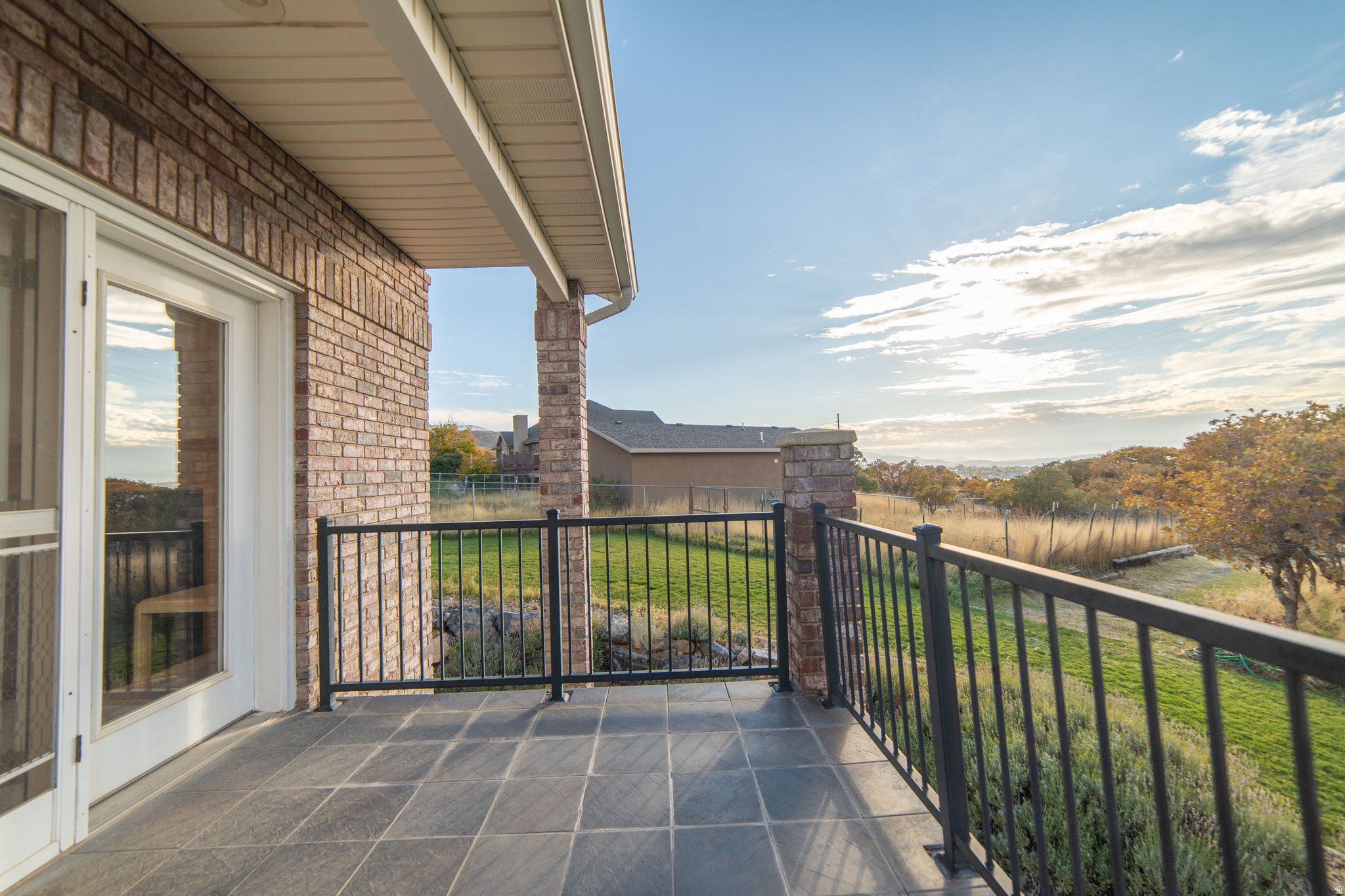 main property photo 34