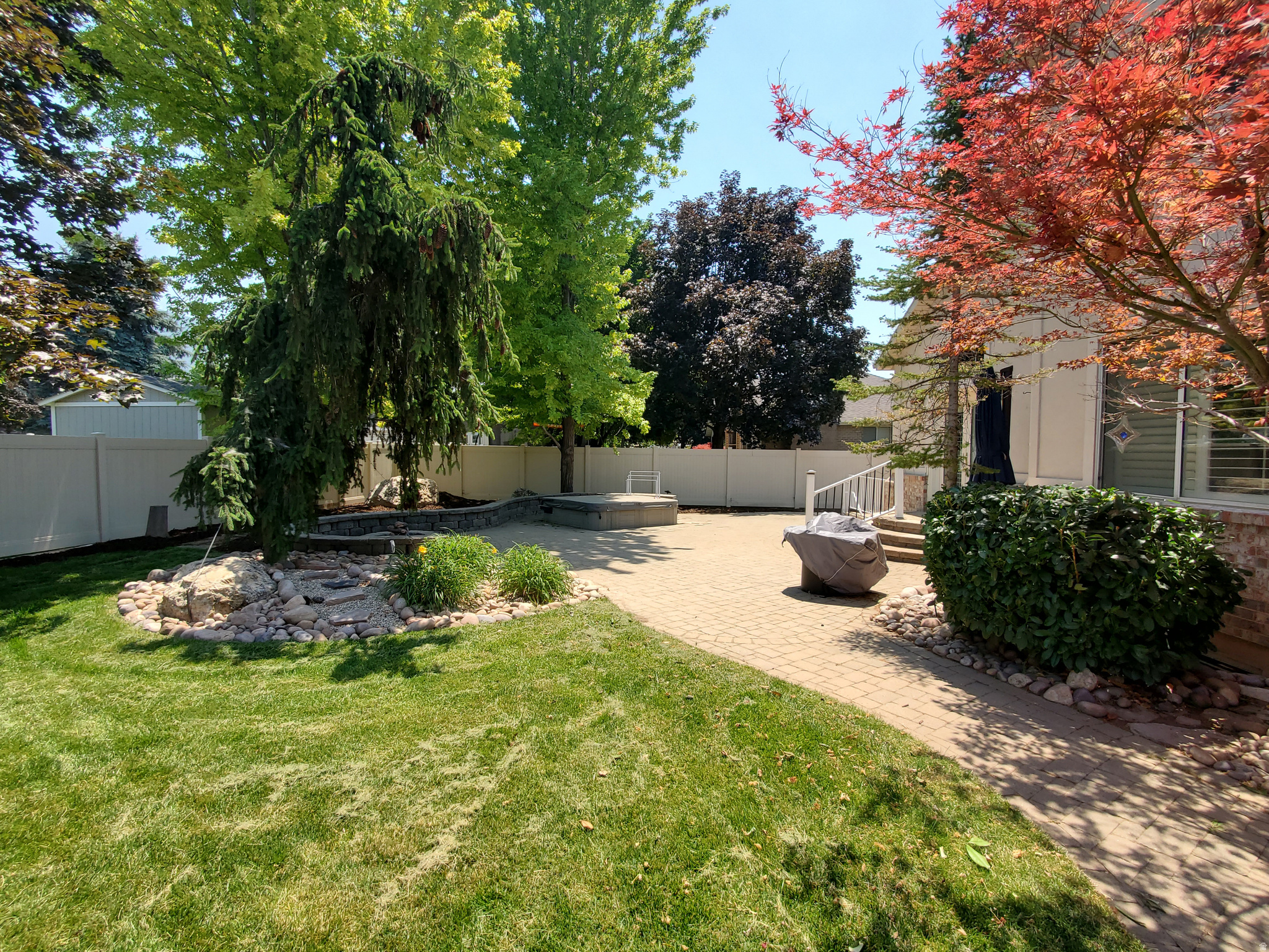 main property photo 34
