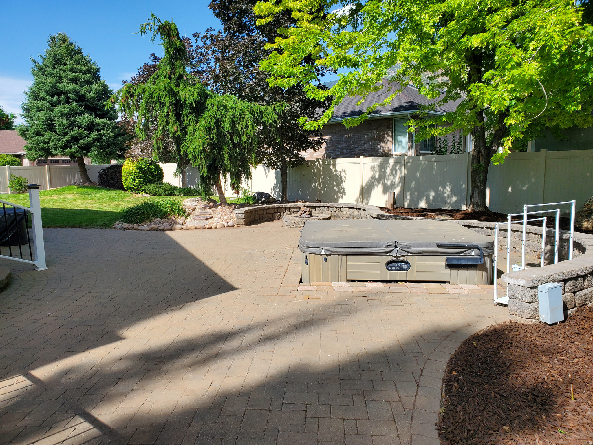 main property photo 35