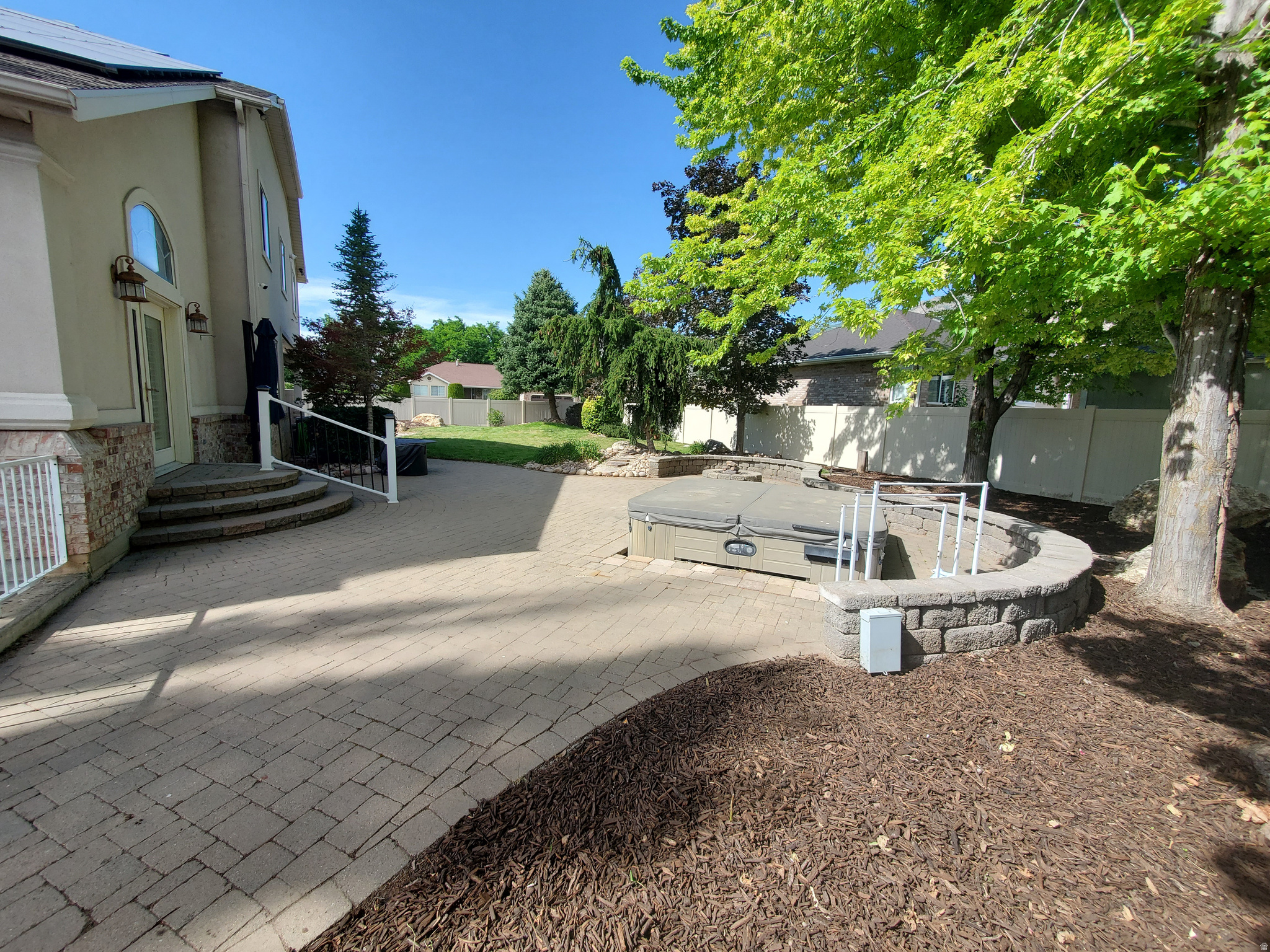 main property photo 36