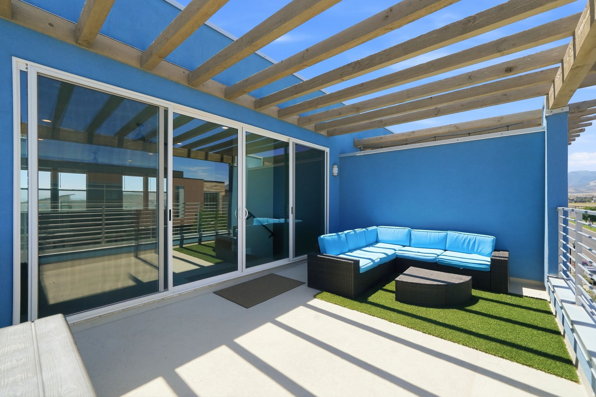 main property photo 30