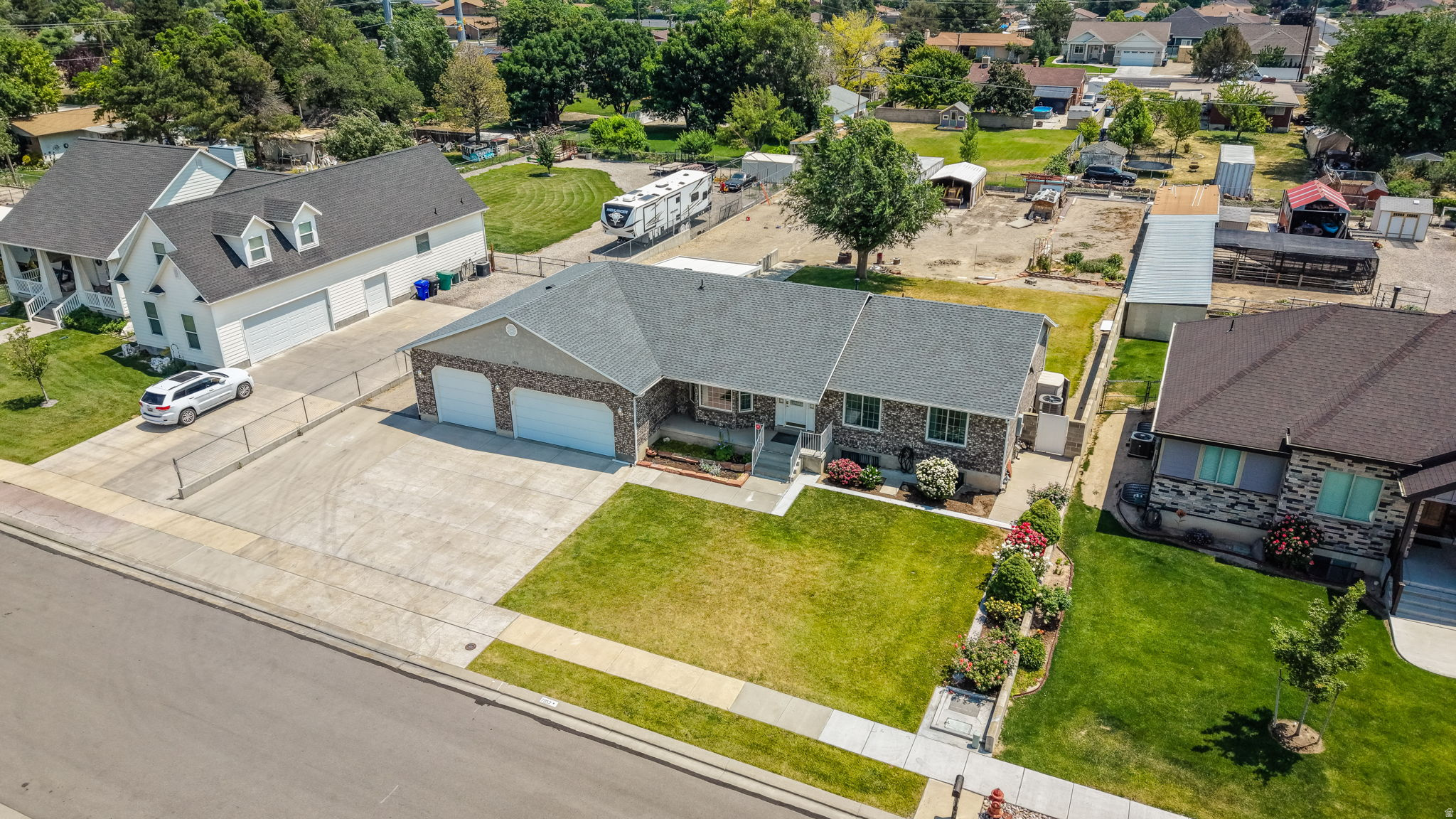main property photo 52