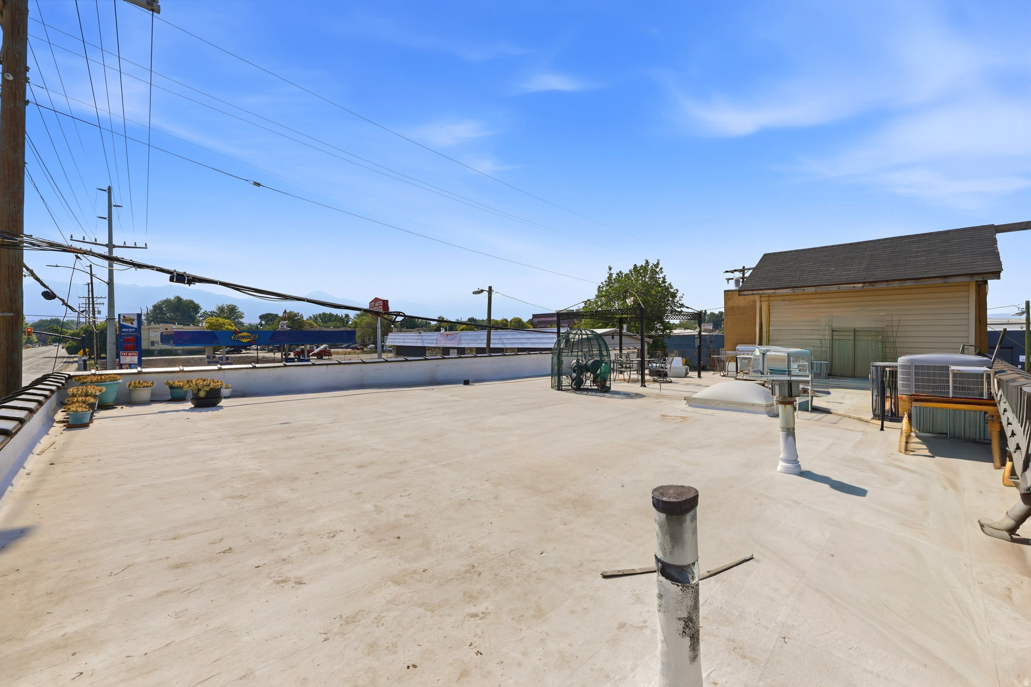 main property photo 18